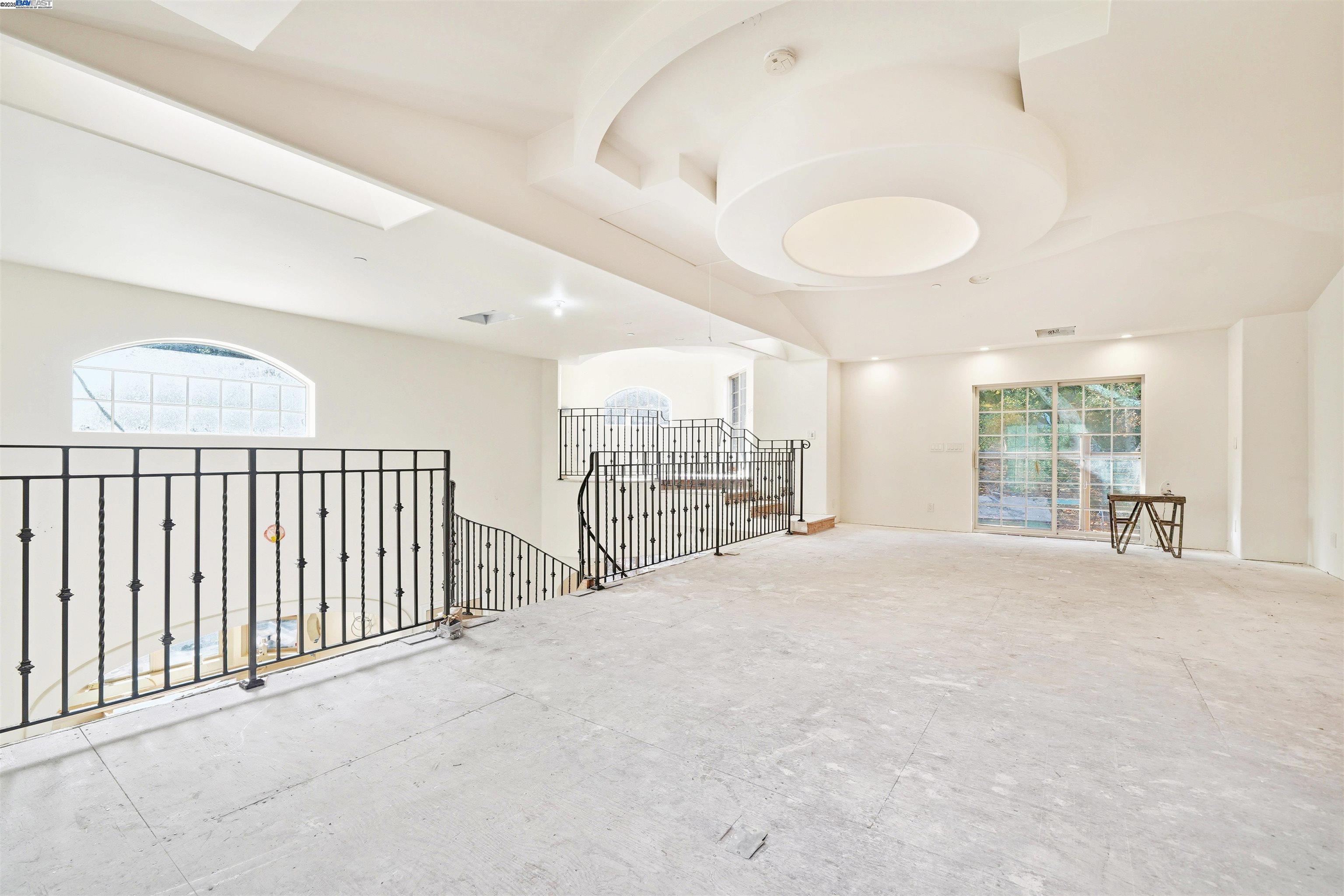 Detail Gallery Image 17 of 34 For 36215 Palomares Rd, Castro Valley,  CA 94552 - 1 Beds | 3 Baths