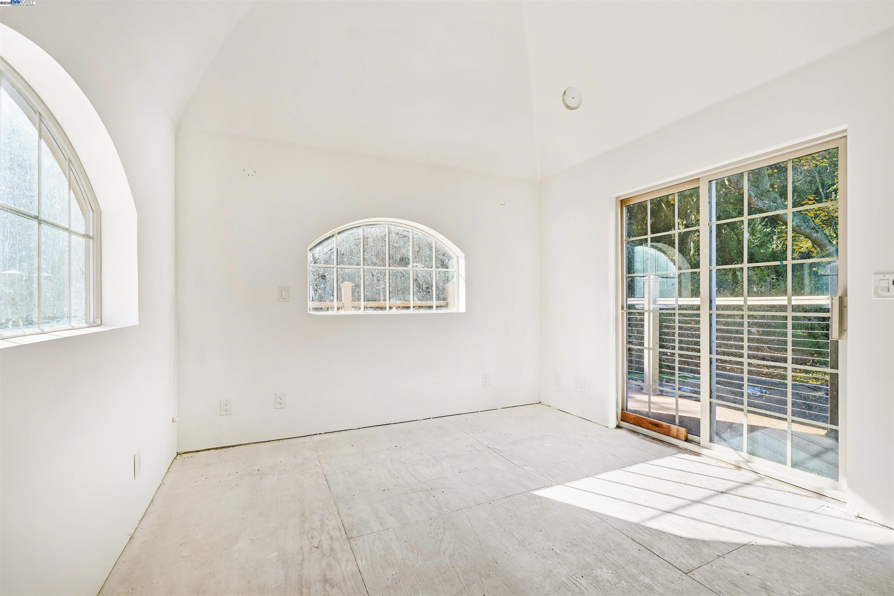 Detail Gallery Image 21 of 34 For 36215 Palomares Rd, Castro Valley,  CA 94552 - 1 Beds | 3 Baths