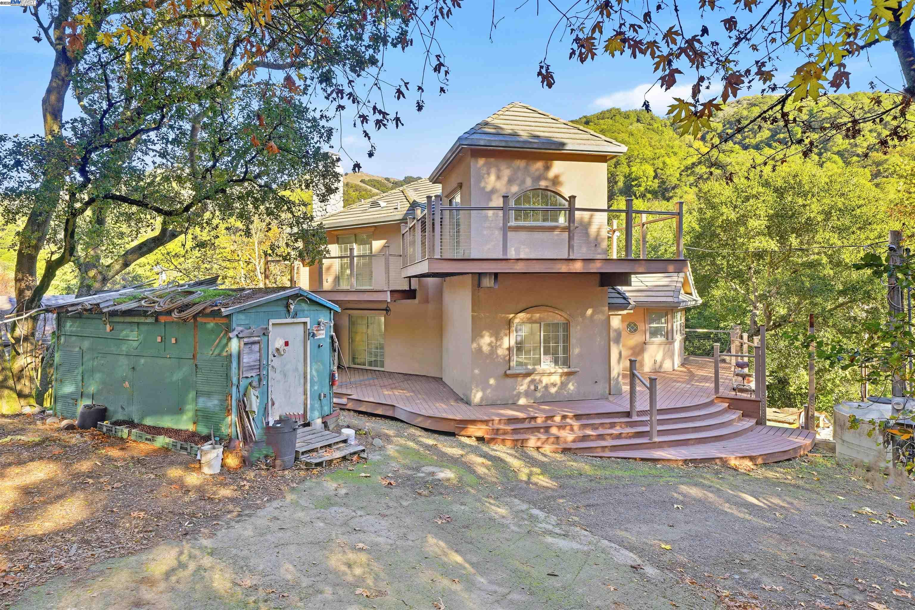 Detail Gallery Image 31 of 34 For 36215 Palomares Rd, Castro Valley,  CA 94552 - 1 Beds | 3 Baths