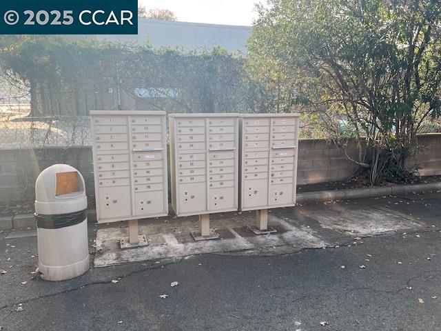 Detail Gallery Image 31 of 35 For 1975 Bonifacio St #5,  Concord,  CA 94520 - 1 Beds | 1 Baths