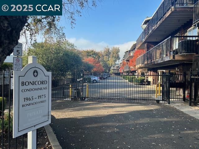 Detail Gallery Image 33 of 35 For 1975 Bonifacio St #5,  Concord,  CA 94520 - 1 Beds | 1 Baths