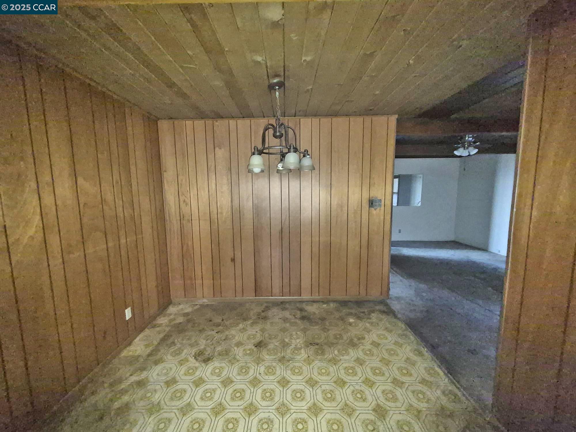 Detail Gallery Image 21 of 28 For 3135 Alta Mira Dr, Richmond,  CA 94806 - 4 Beds | 2 Baths