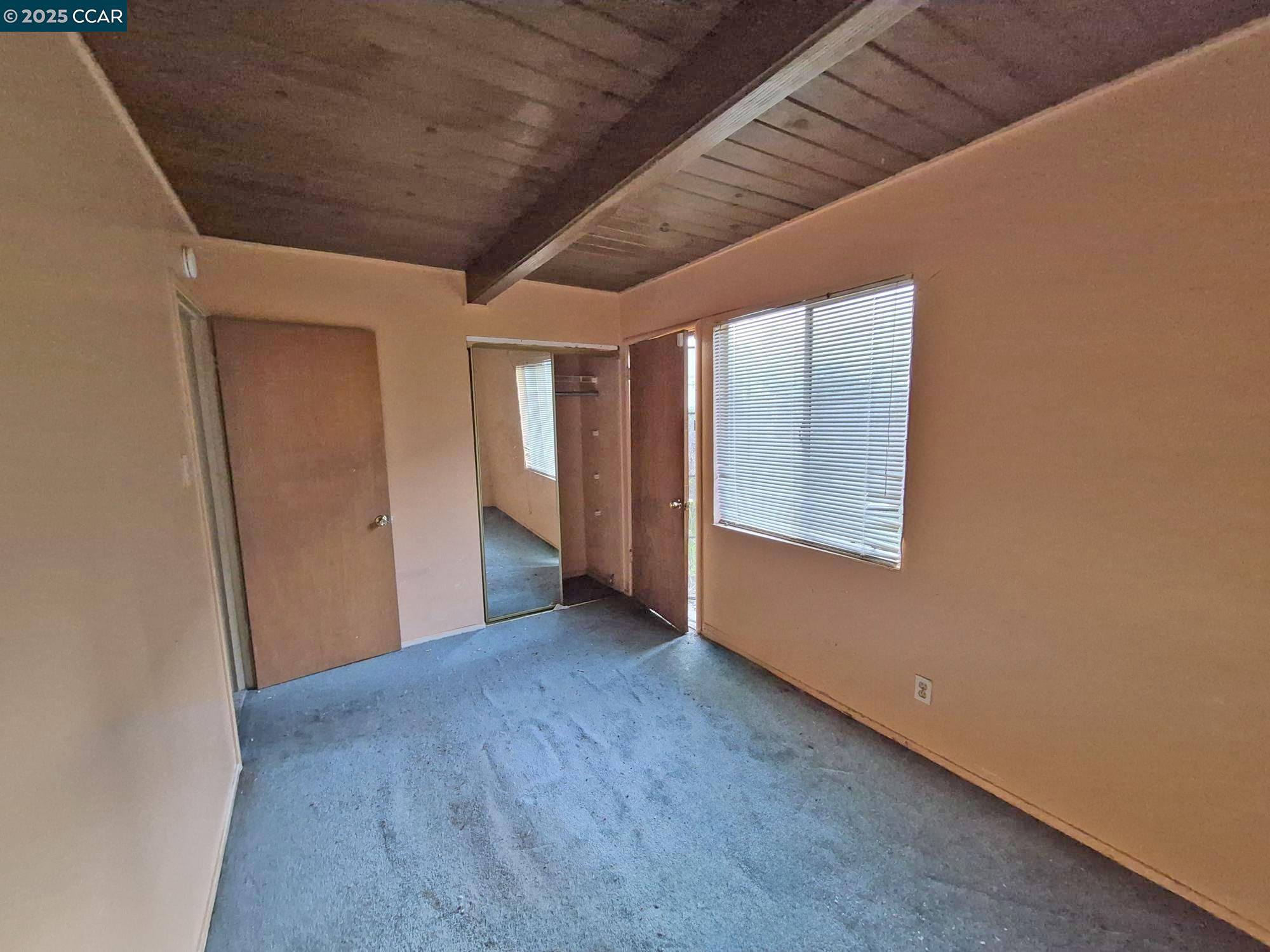 Detail Gallery Image 5 of 28 For 3135 Alta Mira Dr, Richmond,  CA 94806 - 4 Beds | 2 Baths