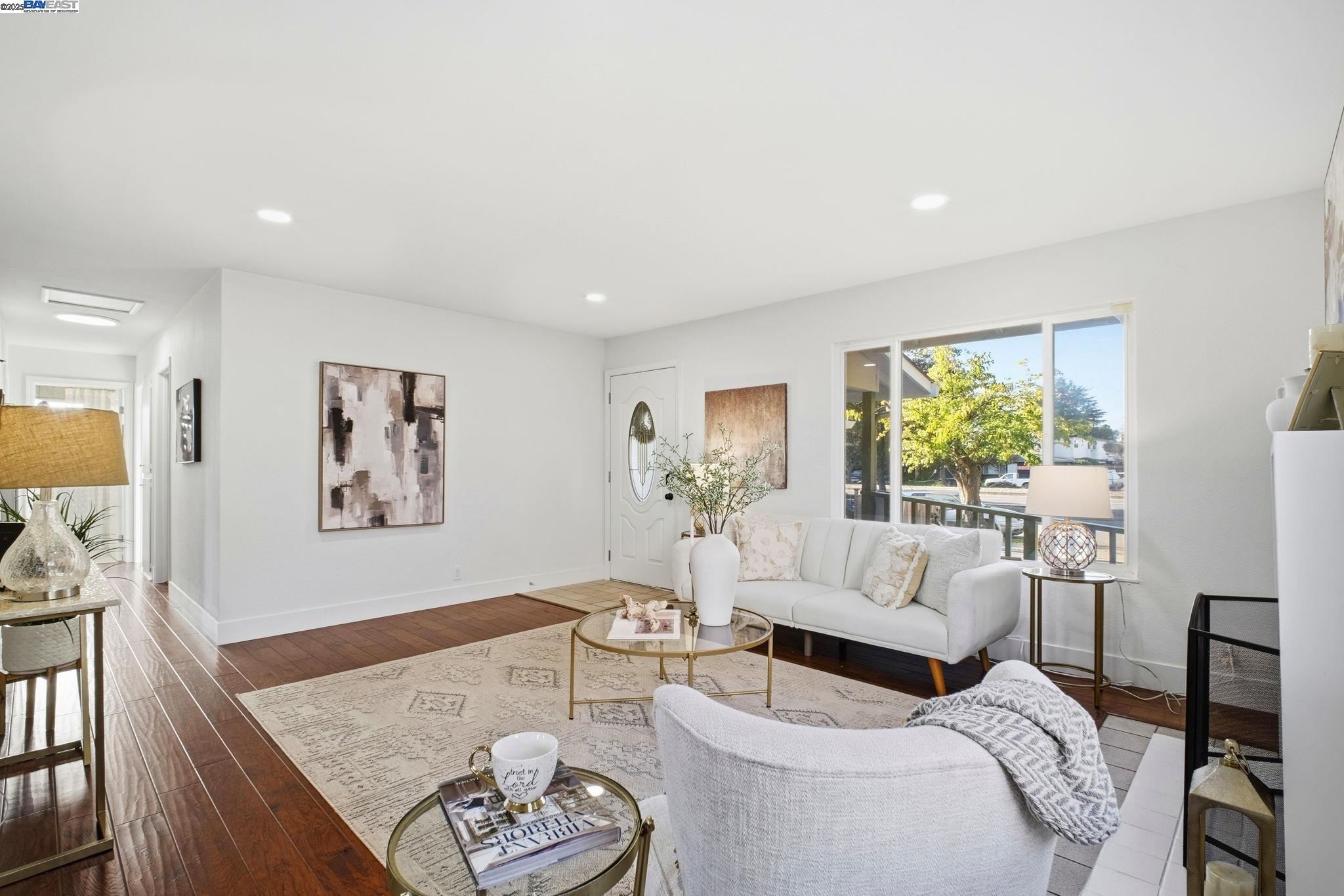 Detail Gallery Image 8 of 33 For 4422 Stevenson Blvd, Fremont,  CA 94538 - 3 Beds | 2 Baths