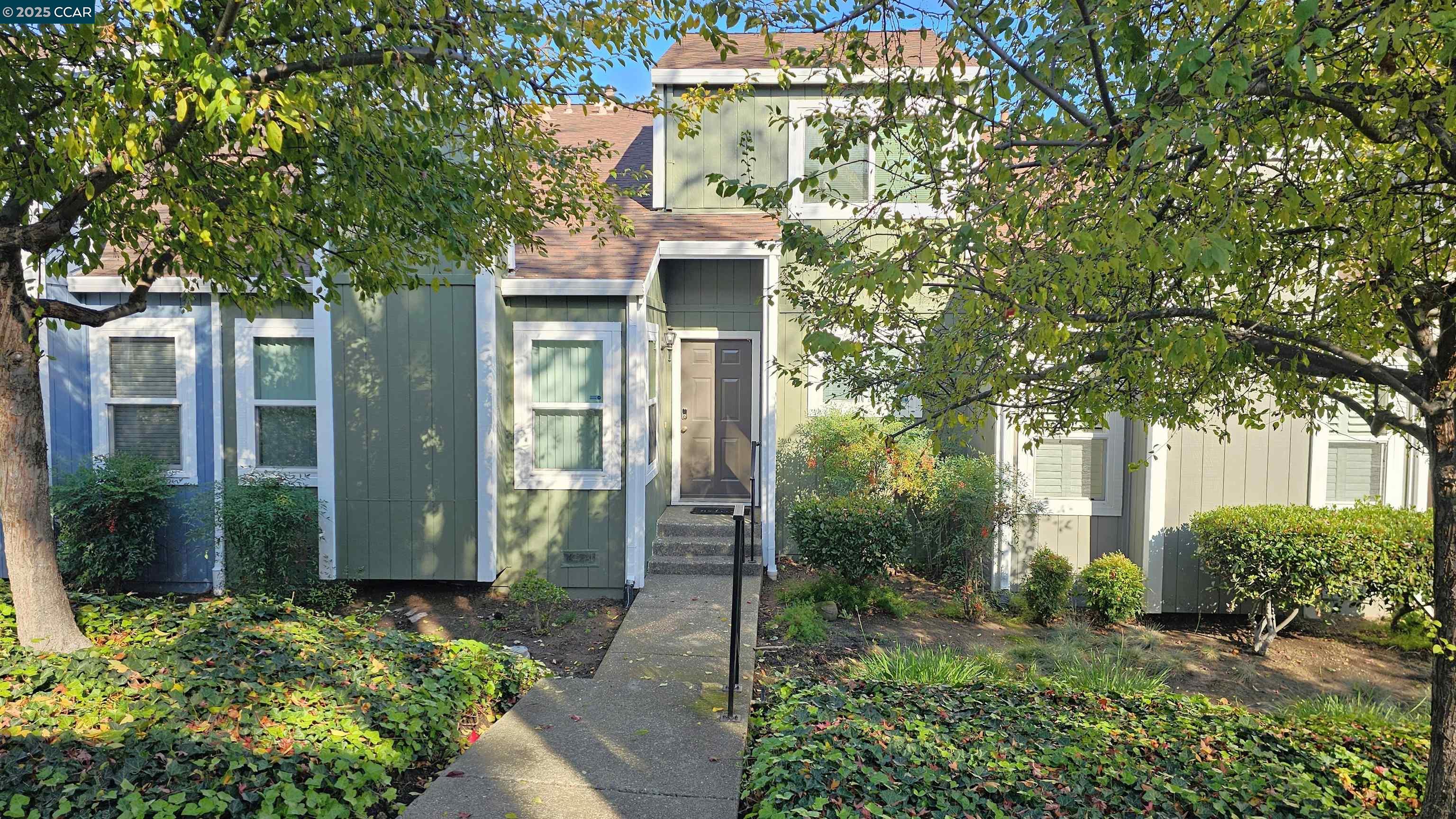 Front Image Thumbnail for CC41118988