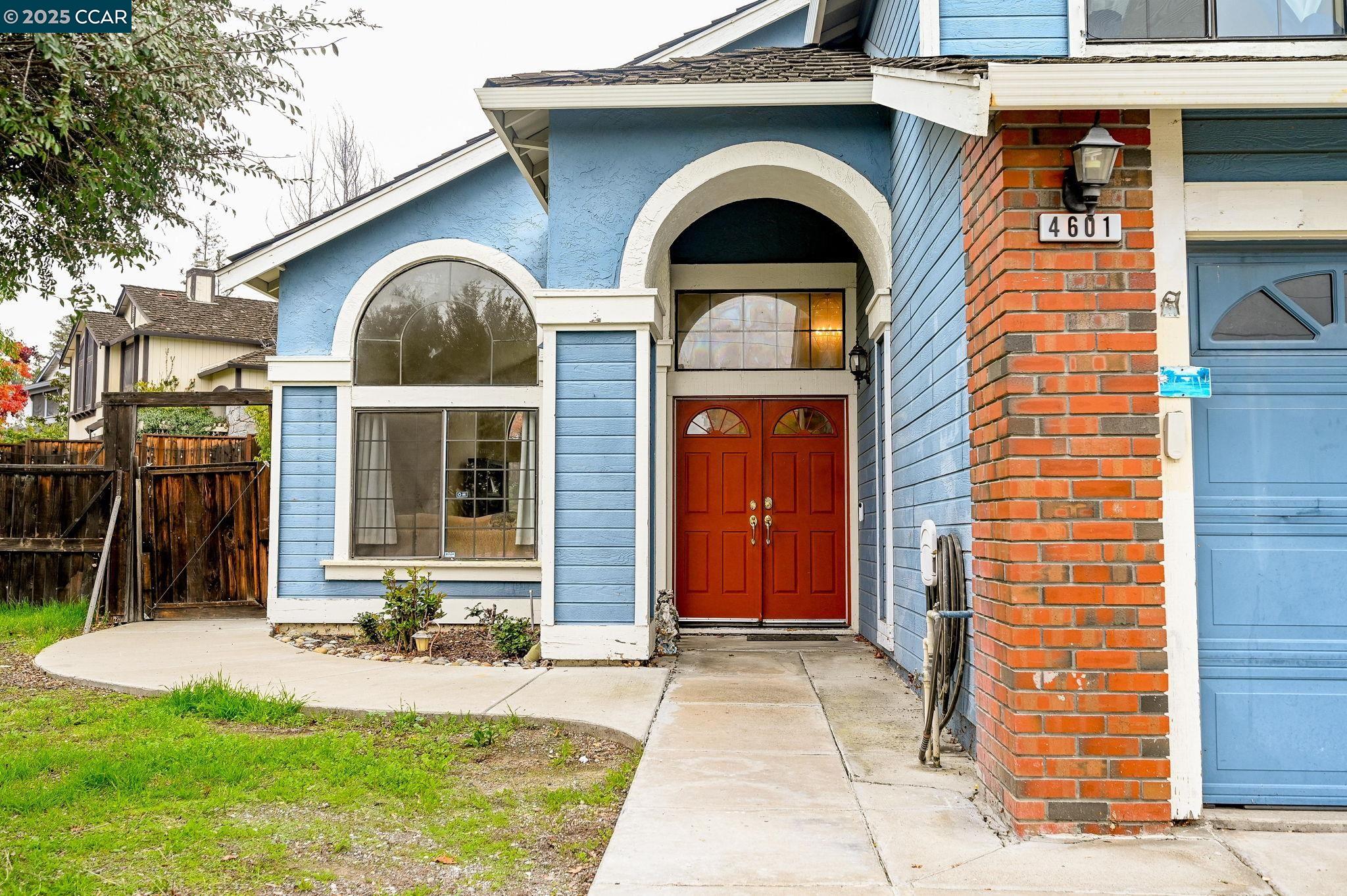 Detail Gallery Image 2 of 29 For 4601 Country Hills Dr, Antioch,  CA 94531 - 5 Beds | 3 Baths