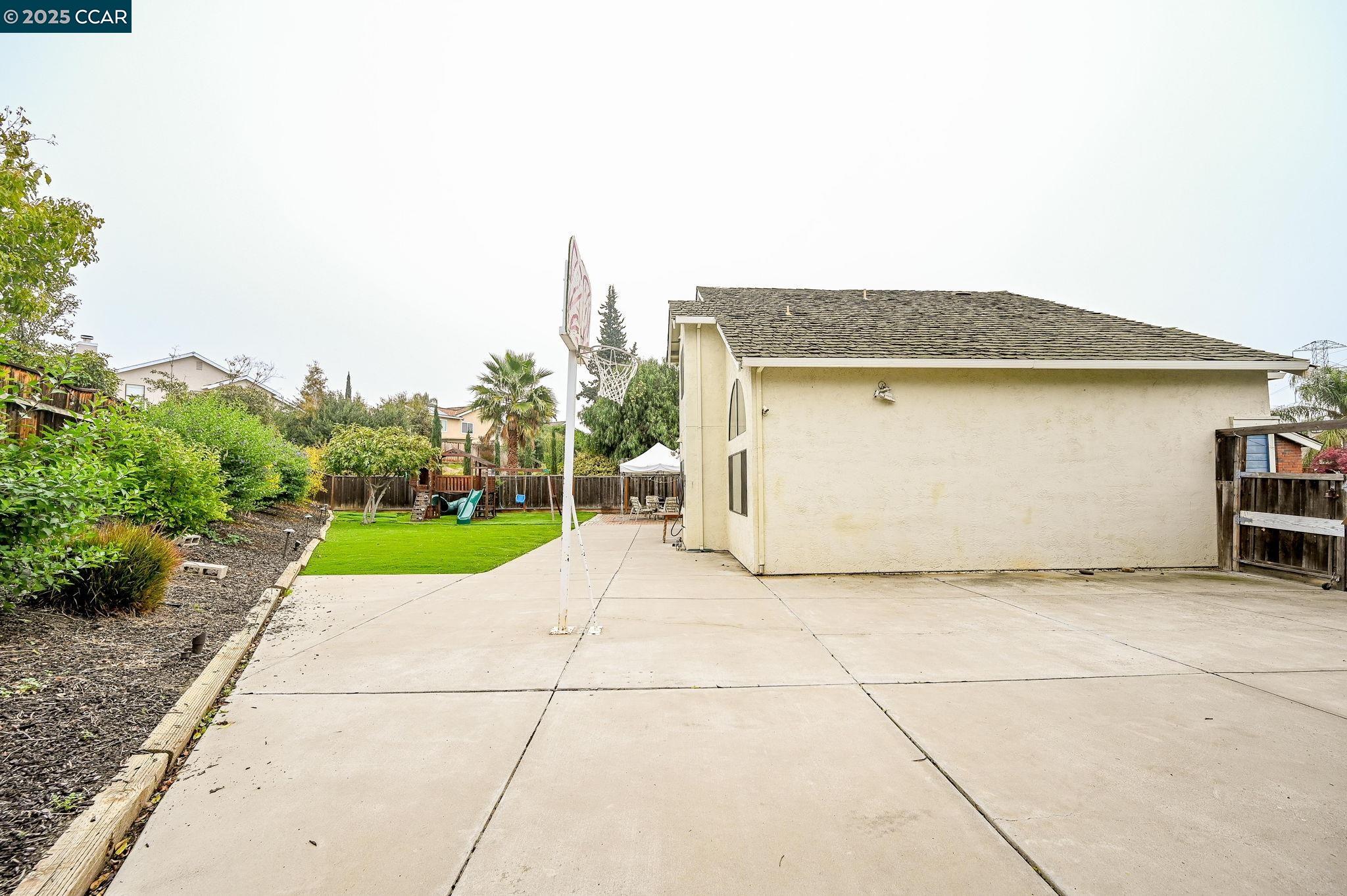 Detail Gallery Image 27 of 29 For 4601 Country Hills Dr, Antioch,  CA 94531 - 5 Beds | 3 Baths