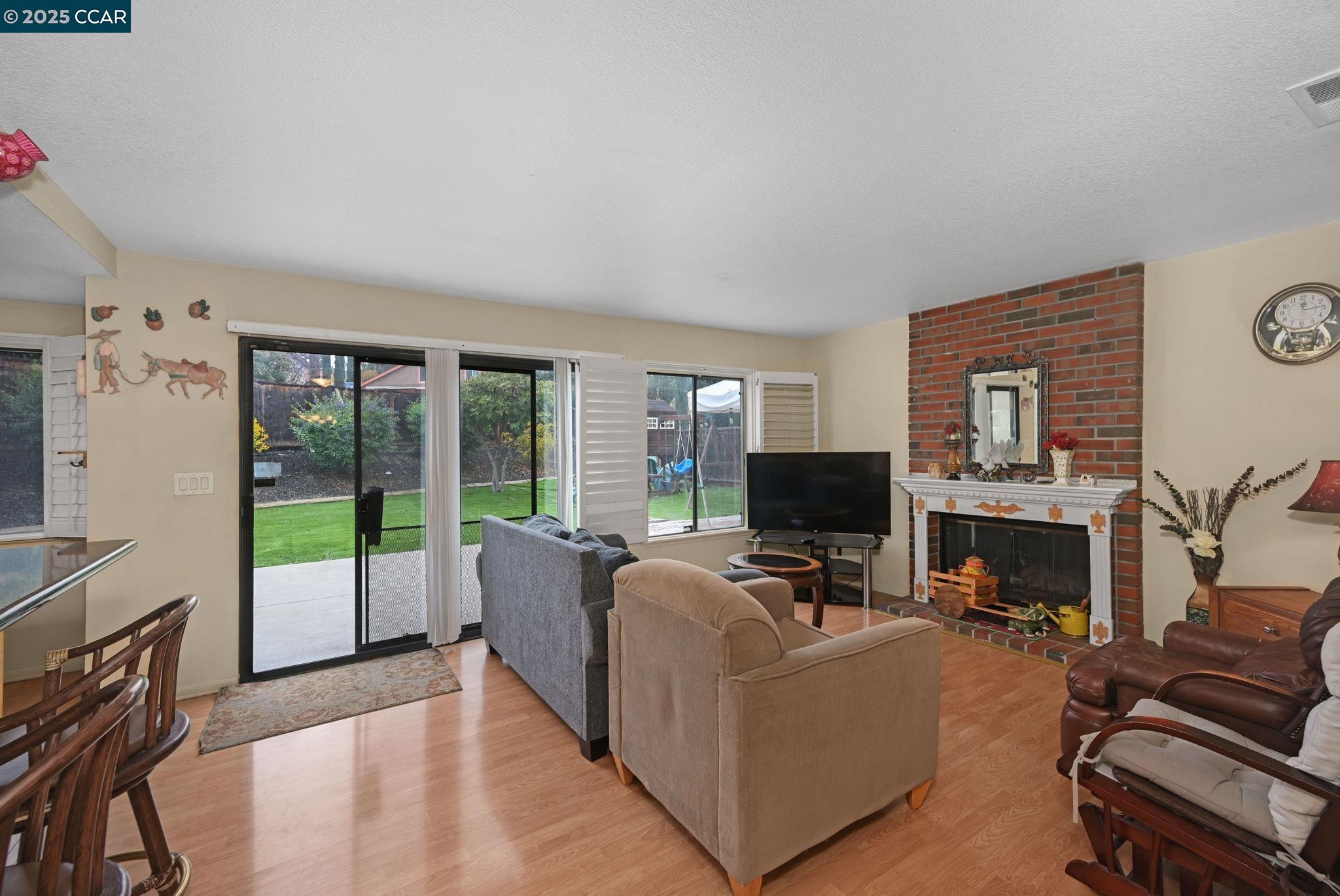 Detail Gallery Image 10 of 29 For 4601 Country Hills Dr, Antioch,  CA 94531 - 5 Beds | 3 Baths