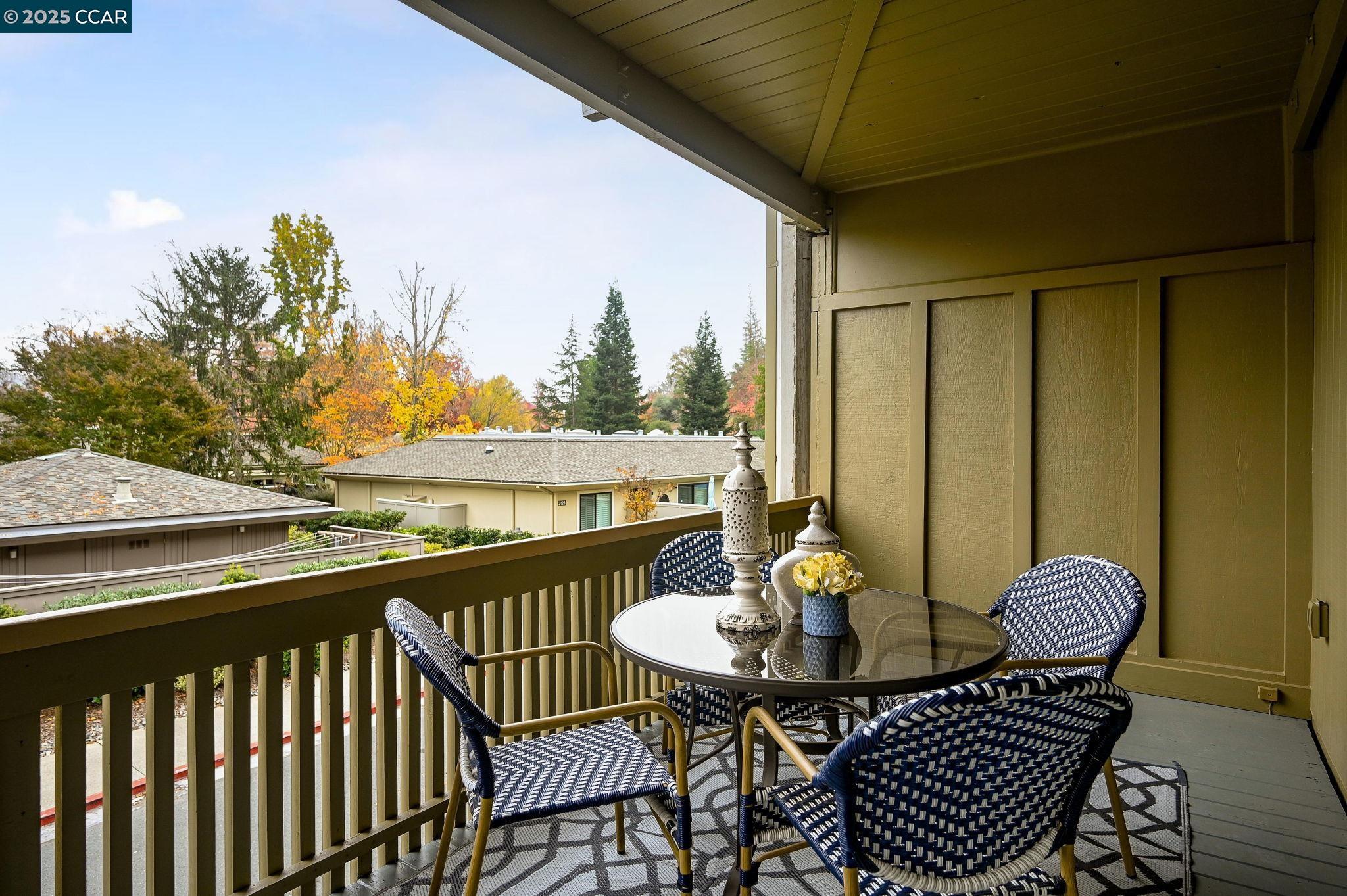 Detail Gallery Image 19 of 31 For 1131 Oakmont Drive #6,  Walnut Creek,  CA 94595 - 2 Beds | 2 Baths