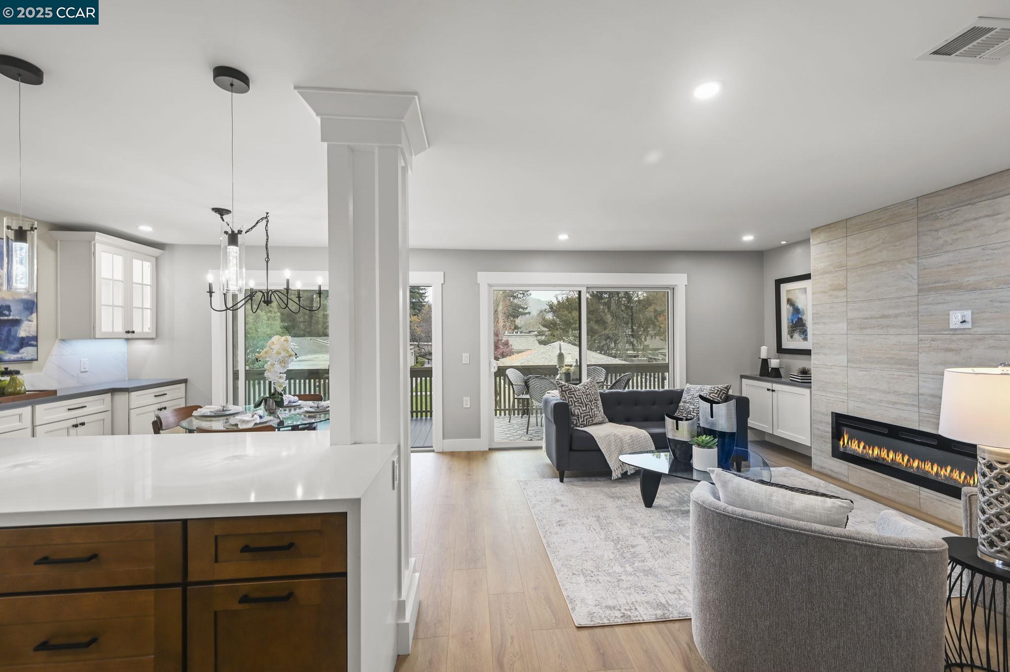 Detail Gallery Image 5 of 31 For 1131 Oakmont Drive #6,  Walnut Creek,  CA 94595 - 2 Beds | 2 Baths