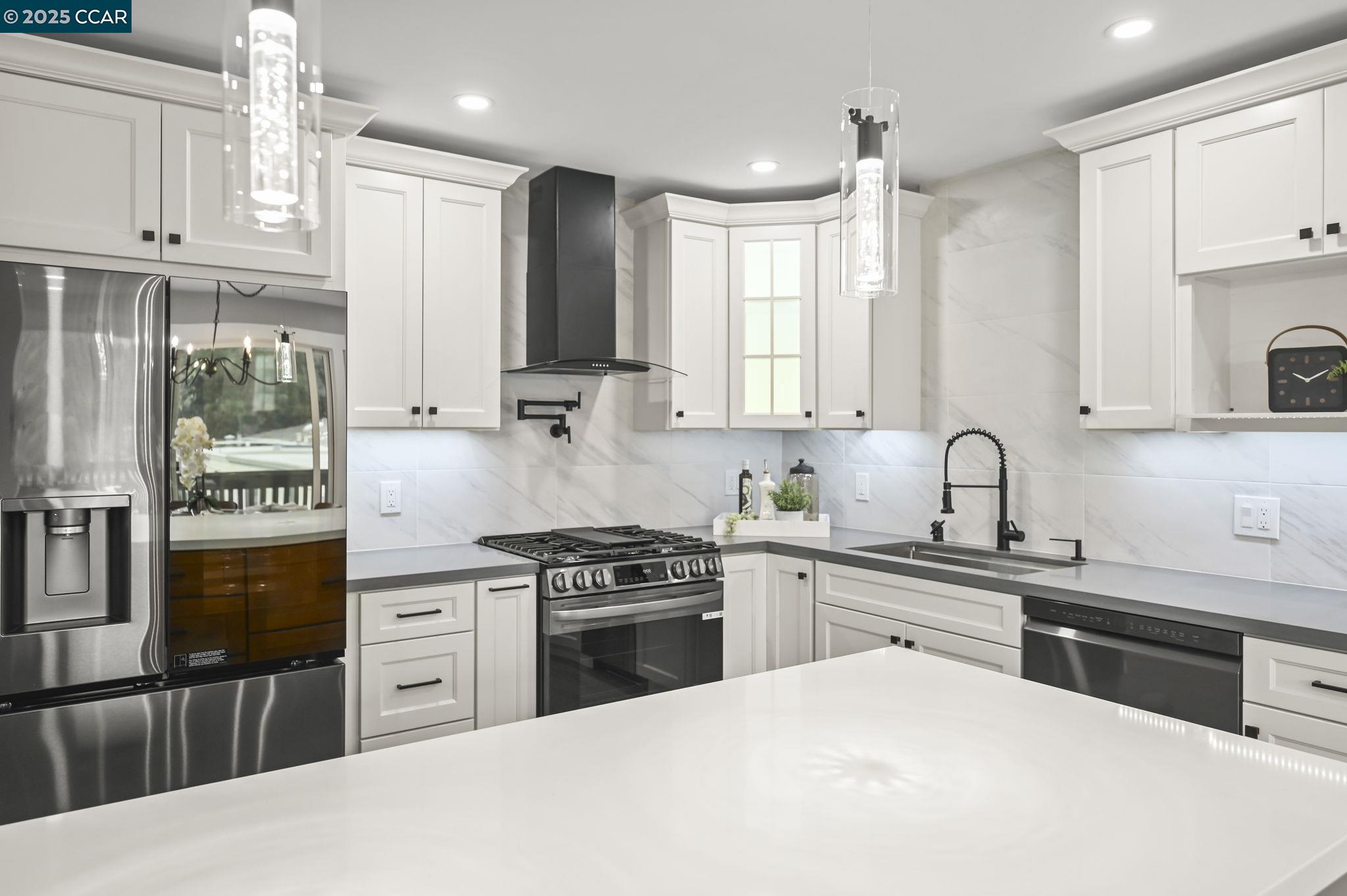 Detail Gallery Image 10 of 31 For 1131 Oakmont Drive #6,  Walnut Creek,  CA 94595 - 2 Beds | 2 Baths