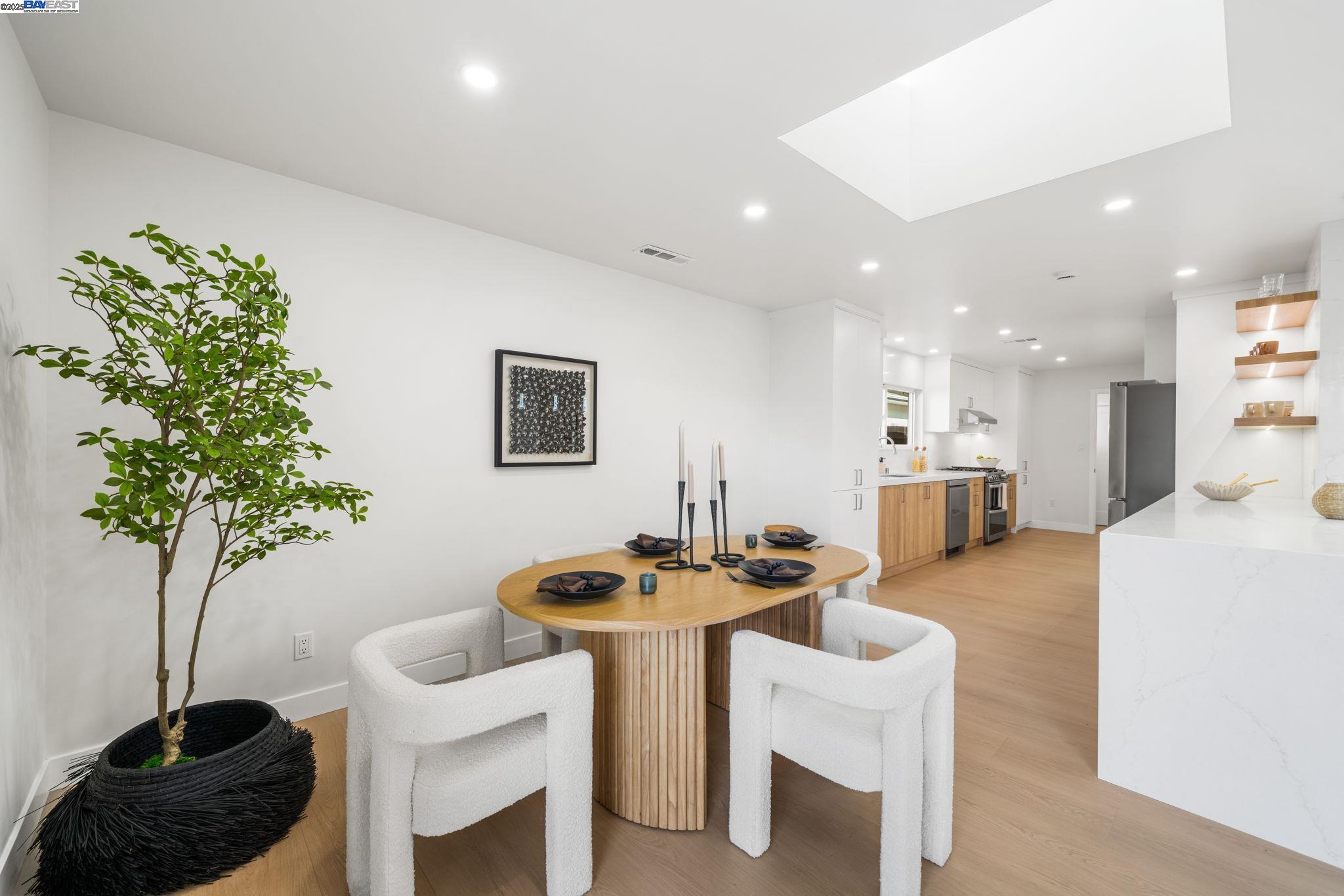 Detail Gallery Image 11 of 55 For 42795 Deauville Park Ct, Fremont,  CA 94538 - 5 Beds | 3 Baths