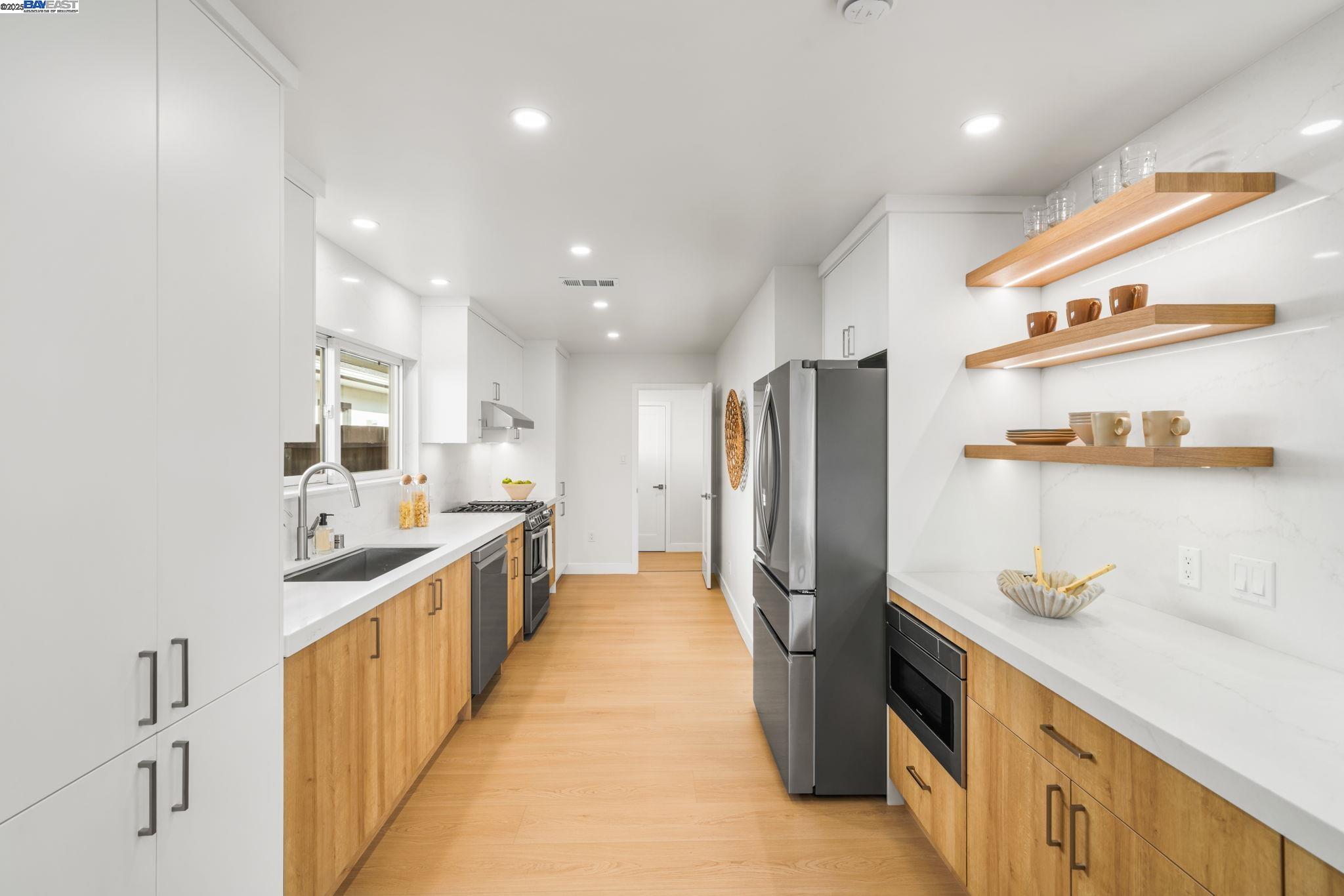 Detail Gallery Image 12 of 55 For 42795 Deauville Park Ct, Fremont,  CA 94538 - 5 Beds | 3 Baths