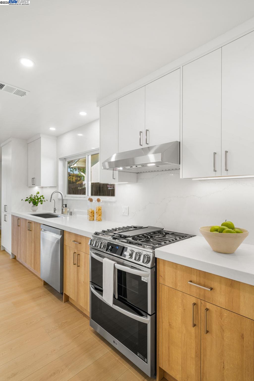 Detail Gallery Image 18 of 55 For 42795 Deauville Park Ct, Fremont,  CA 94538 - 5 Beds | 3 Baths