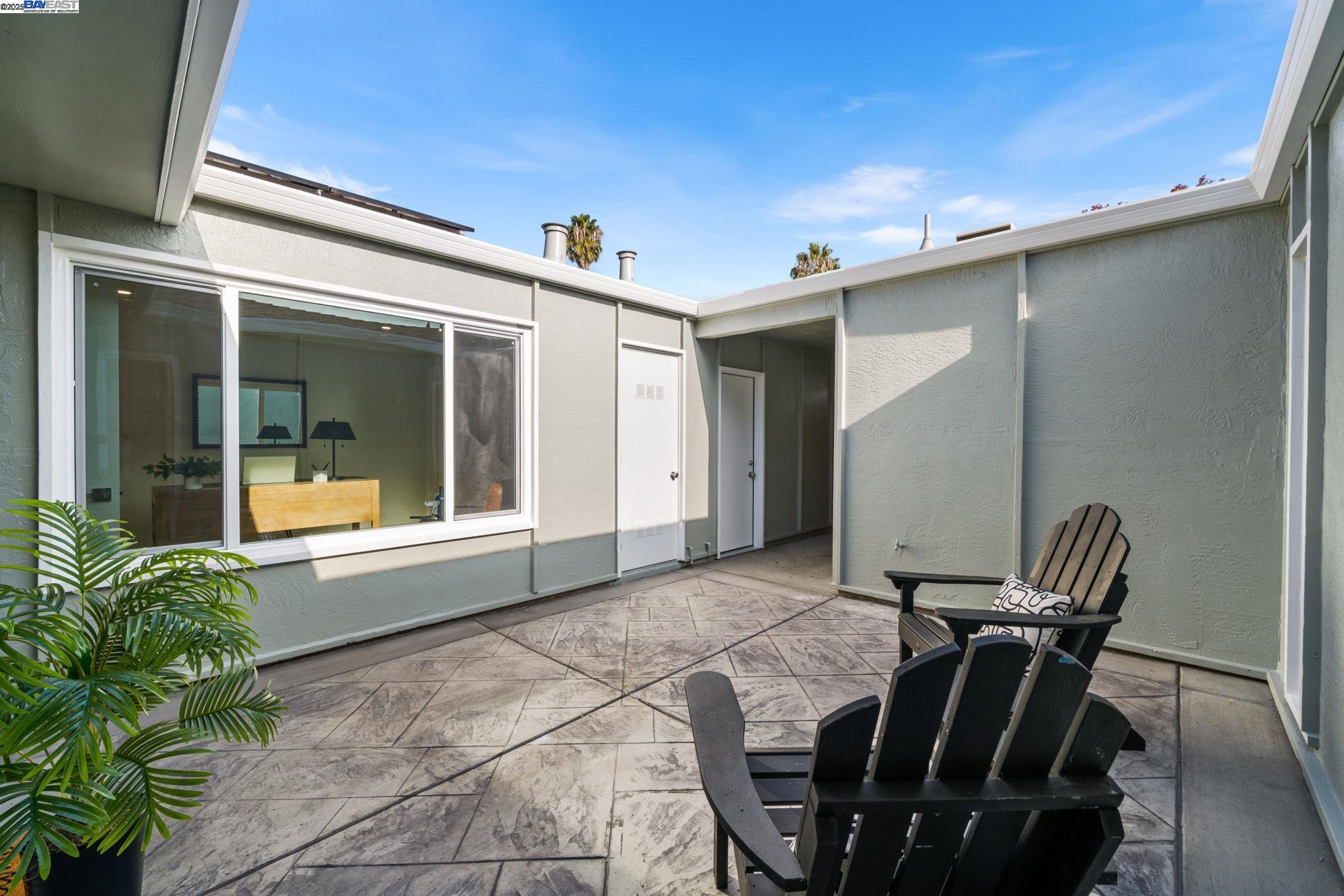 Detail Gallery Image 5 of 55 For 42795 Deauville Park Ct, Fremont,  CA 94538 - 5 Beds | 3 Baths