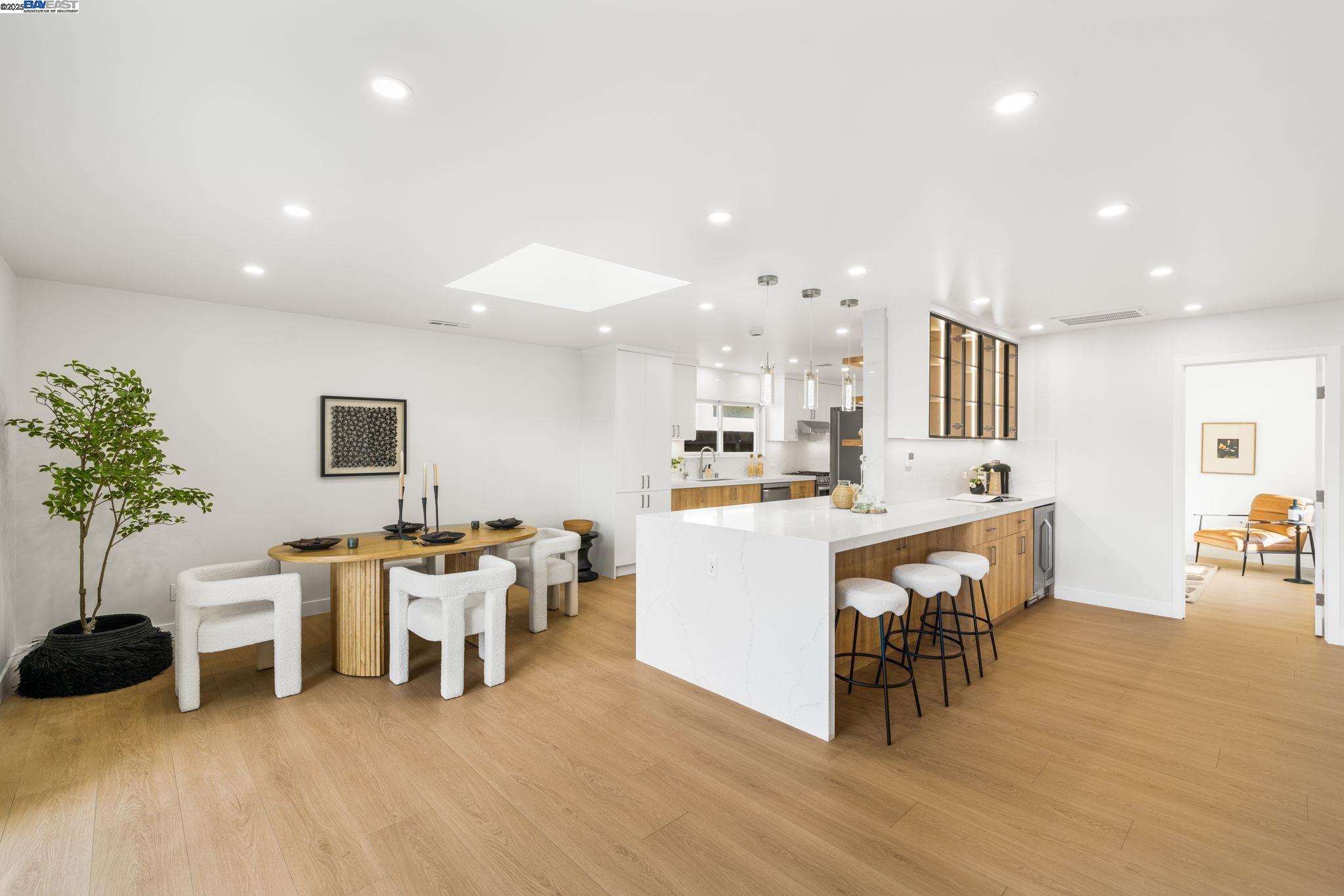 Detail Gallery Image 9 of 55 For 42795 Deauville Park Ct, Fremont,  CA 94538 - 5 Beds | 3 Baths