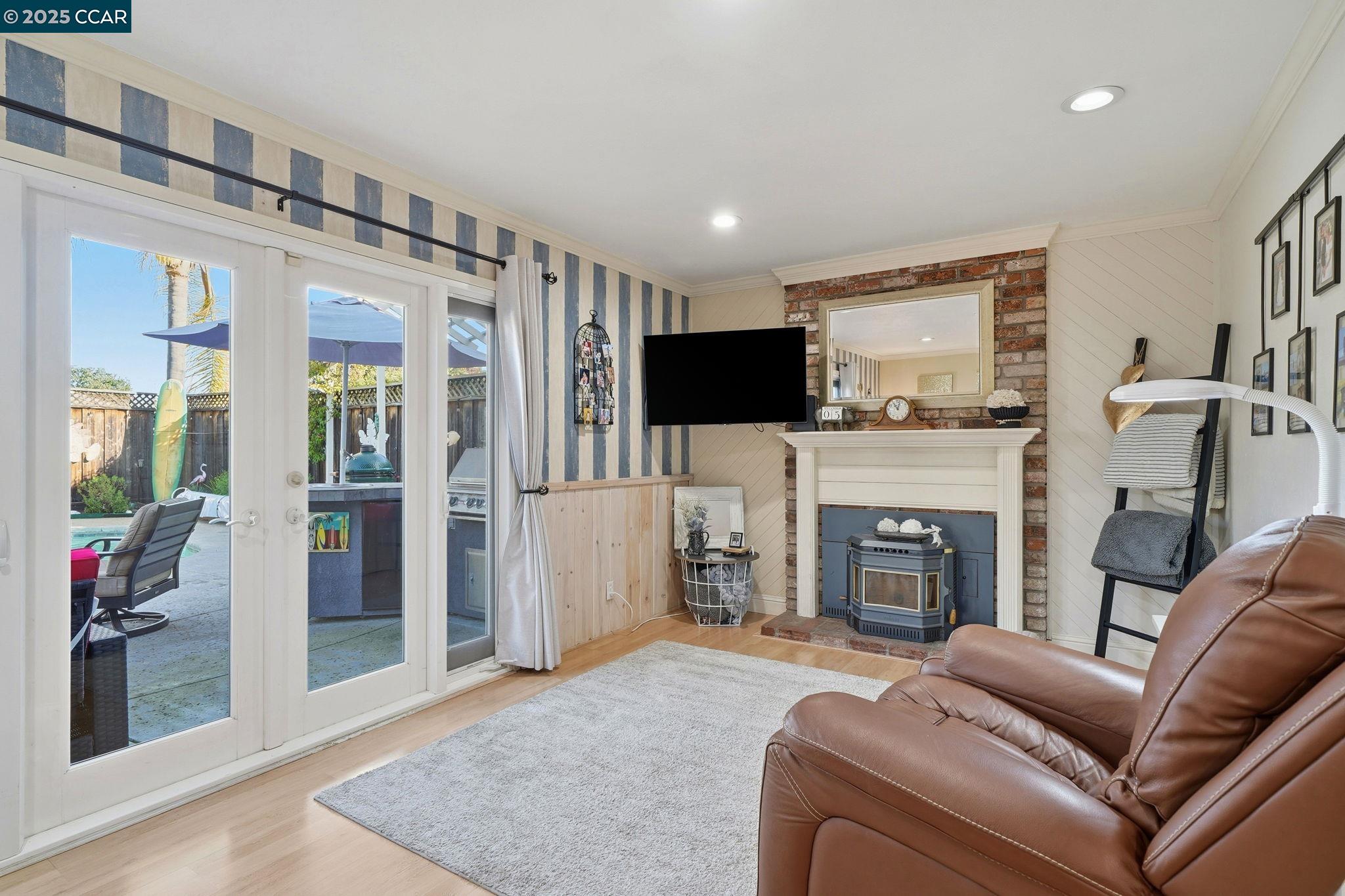 Detail Gallery Image 16 of 57 For 7519 Driftwood Way, Pleasanton,  CA 94588 - 4 Beds | 3/1 Baths