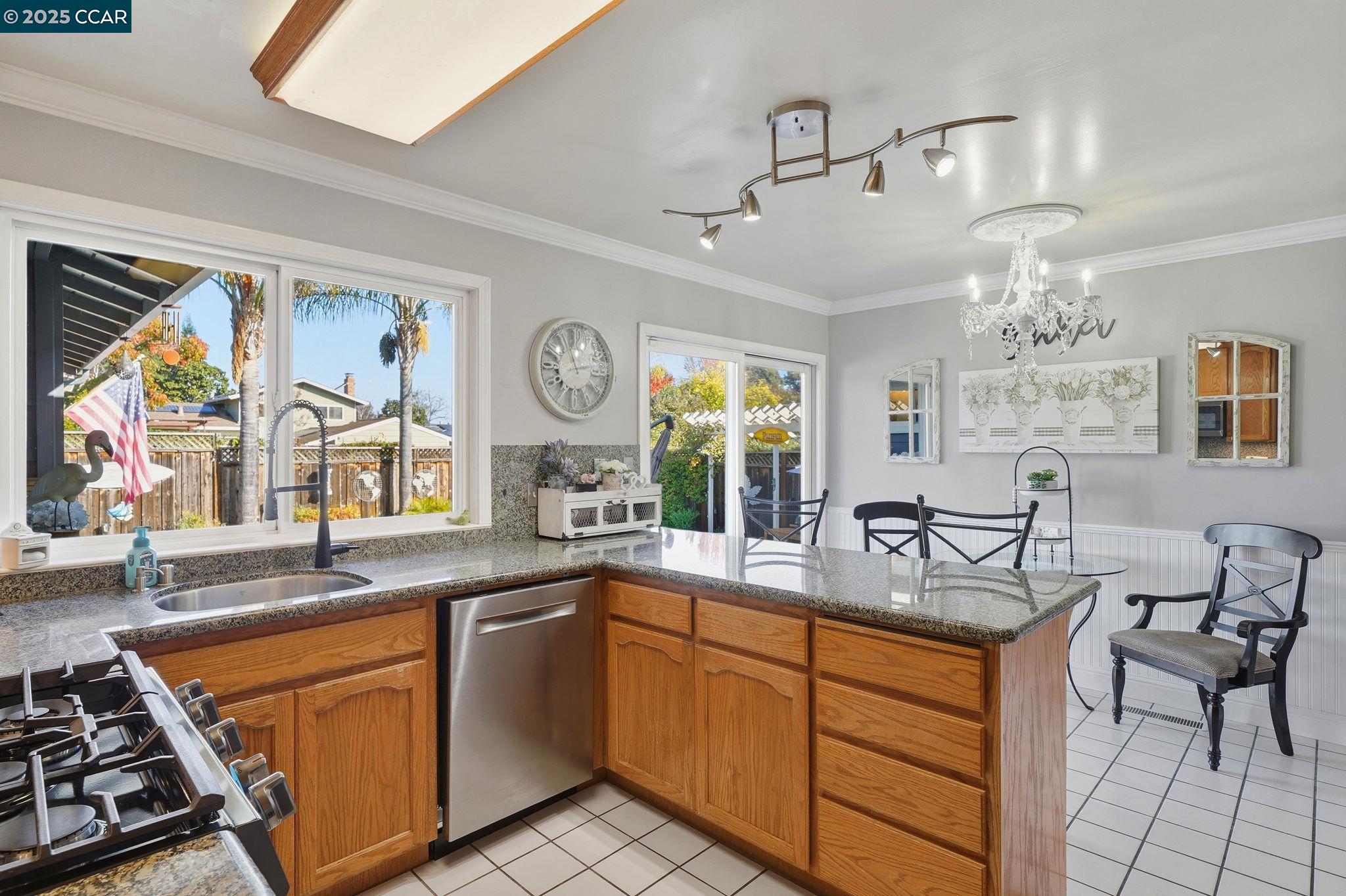 Detail Gallery Image 17 of 57 For 7519 Driftwood Way, Pleasanton,  CA 94588 - 4 Beds | 3/1 Baths