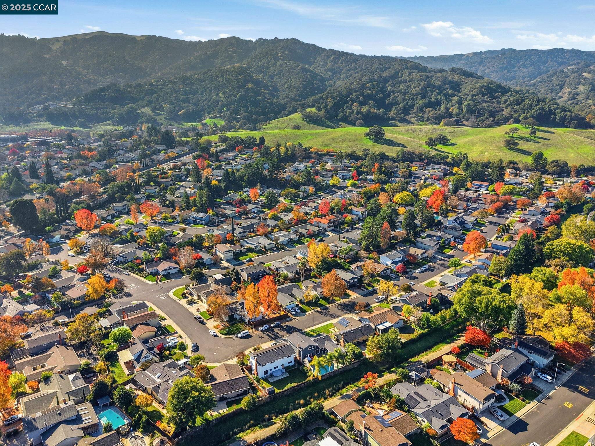 Detail Gallery Image 3 of 57 For 7519 Driftwood Way, Pleasanton,  CA 94588 - 4 Beds | 3/1 Baths