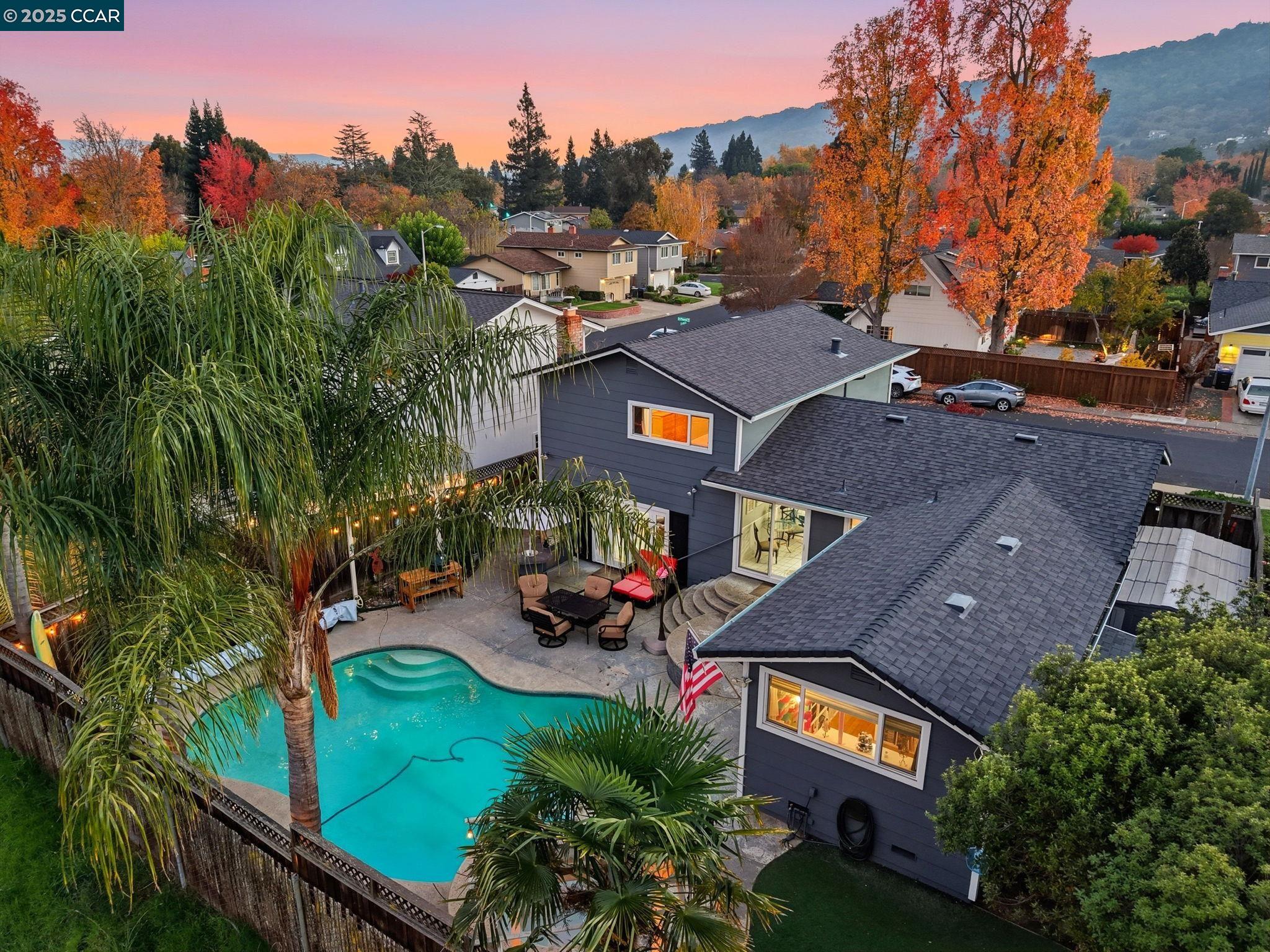 Detail Gallery Image 4 of 57 For 7519 Driftwood Way, Pleasanton,  CA 94588 - 4 Beds | 3/1 Baths