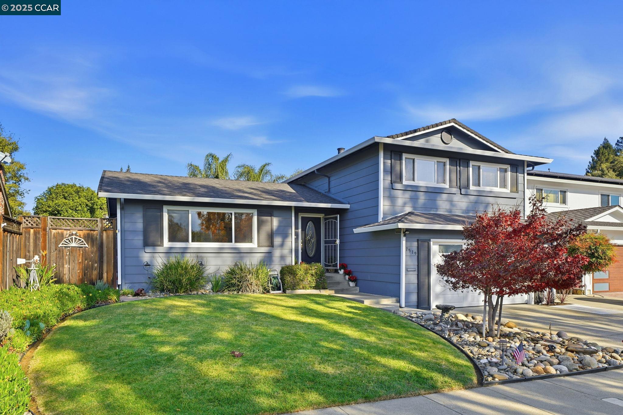 Detail Gallery Image 5 of 57 For 7519 Driftwood Way, Pleasanton,  CA 94588 - 4 Beds | 3/1 Baths