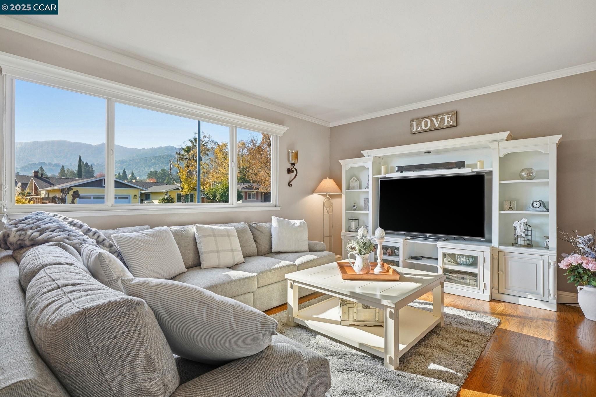 Detail Gallery Image 8 of 57 For 7519 Driftwood Way, Pleasanton,  CA 94588 - 4 Beds | 3/1 Baths