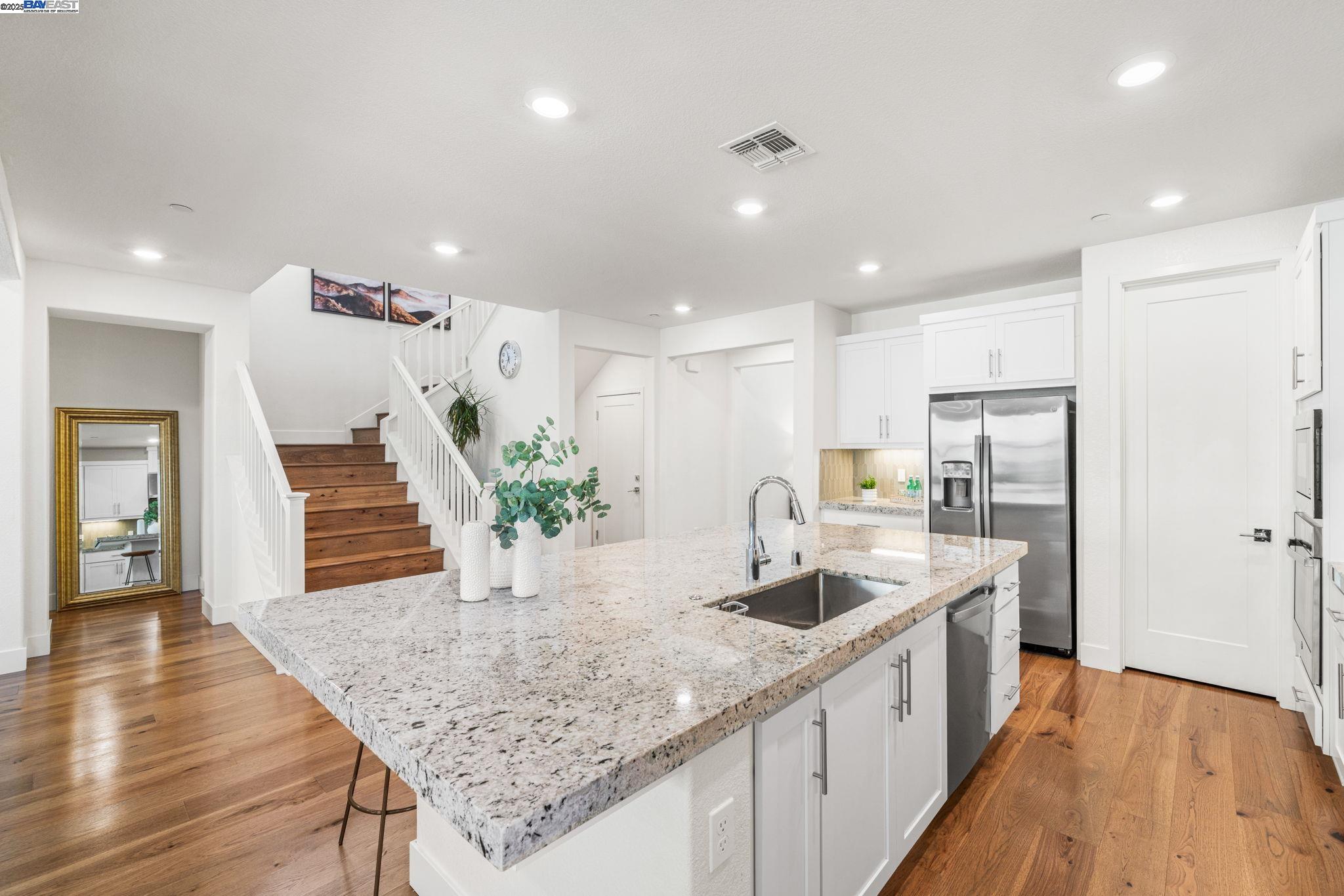 Detail Gallery Image 12 of 54 For 2552 Veneto Ct, San Ramon,  CA 94583 - 4 Beds | 3 Baths