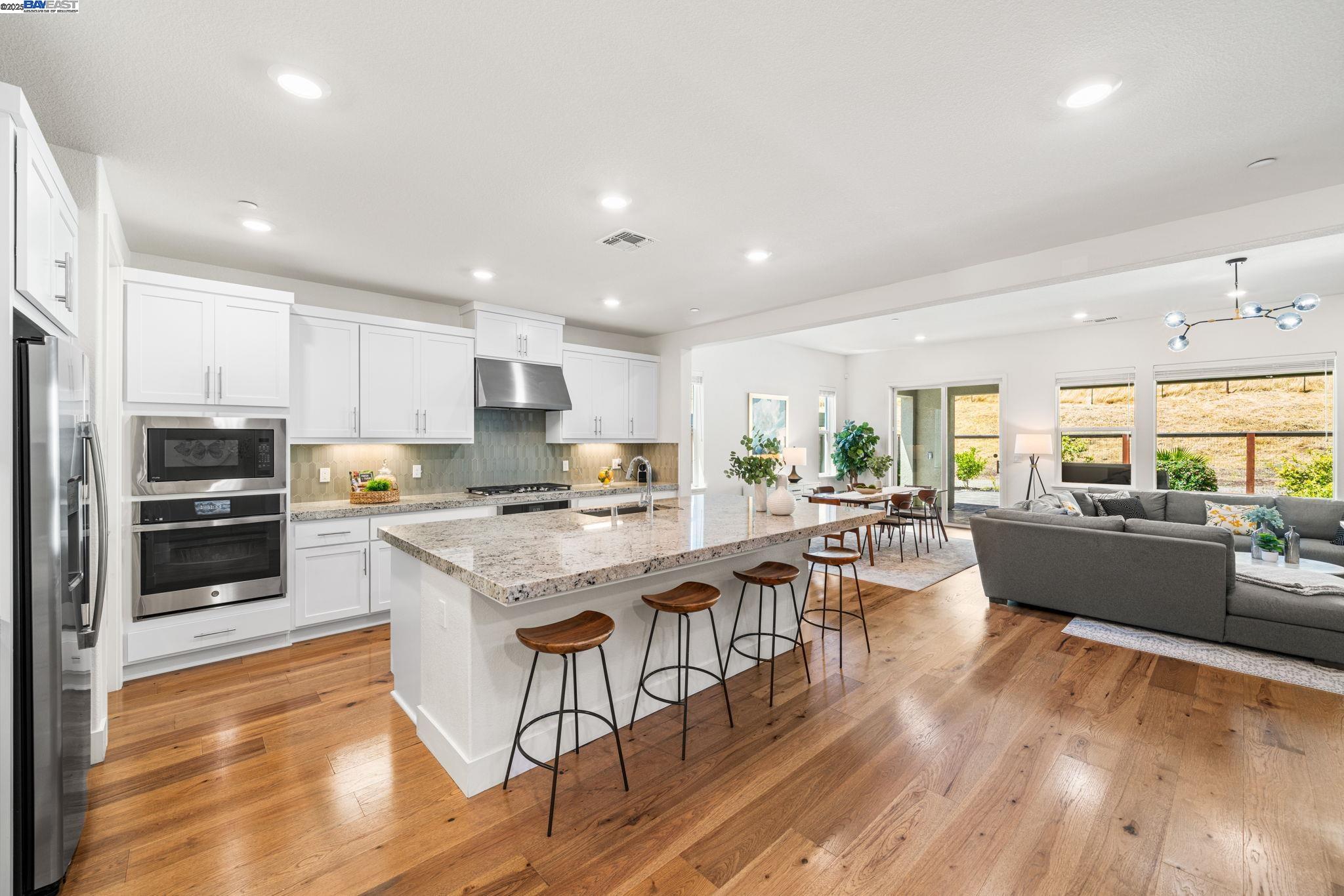 Detail Gallery Image 14 of 54 For 2552 Veneto Ct, San Ramon,  CA 94583 - 4 Beds | 3 Baths