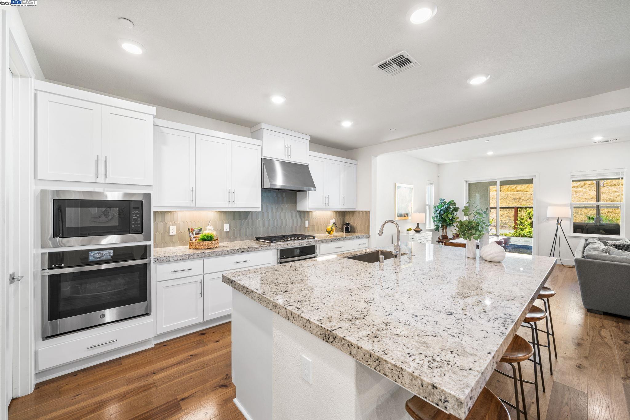 Detail Gallery Image 15 of 54 For 2552 Veneto Ct, San Ramon,  CA 94583 - 4 Beds | 3 Baths