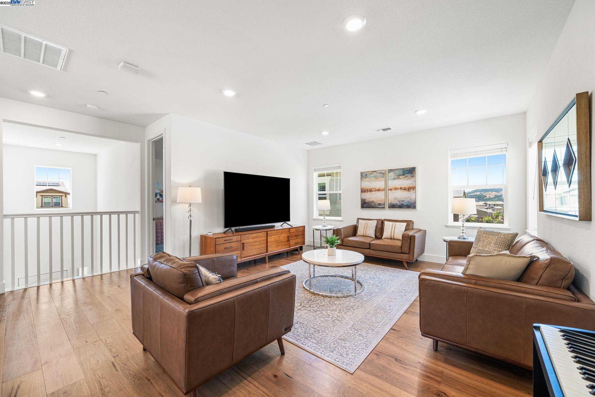 Detail Gallery Image 30 of 54 For 2552 Veneto Ct, San Ramon,  CA 94583 - 4 Beds | 3 Baths