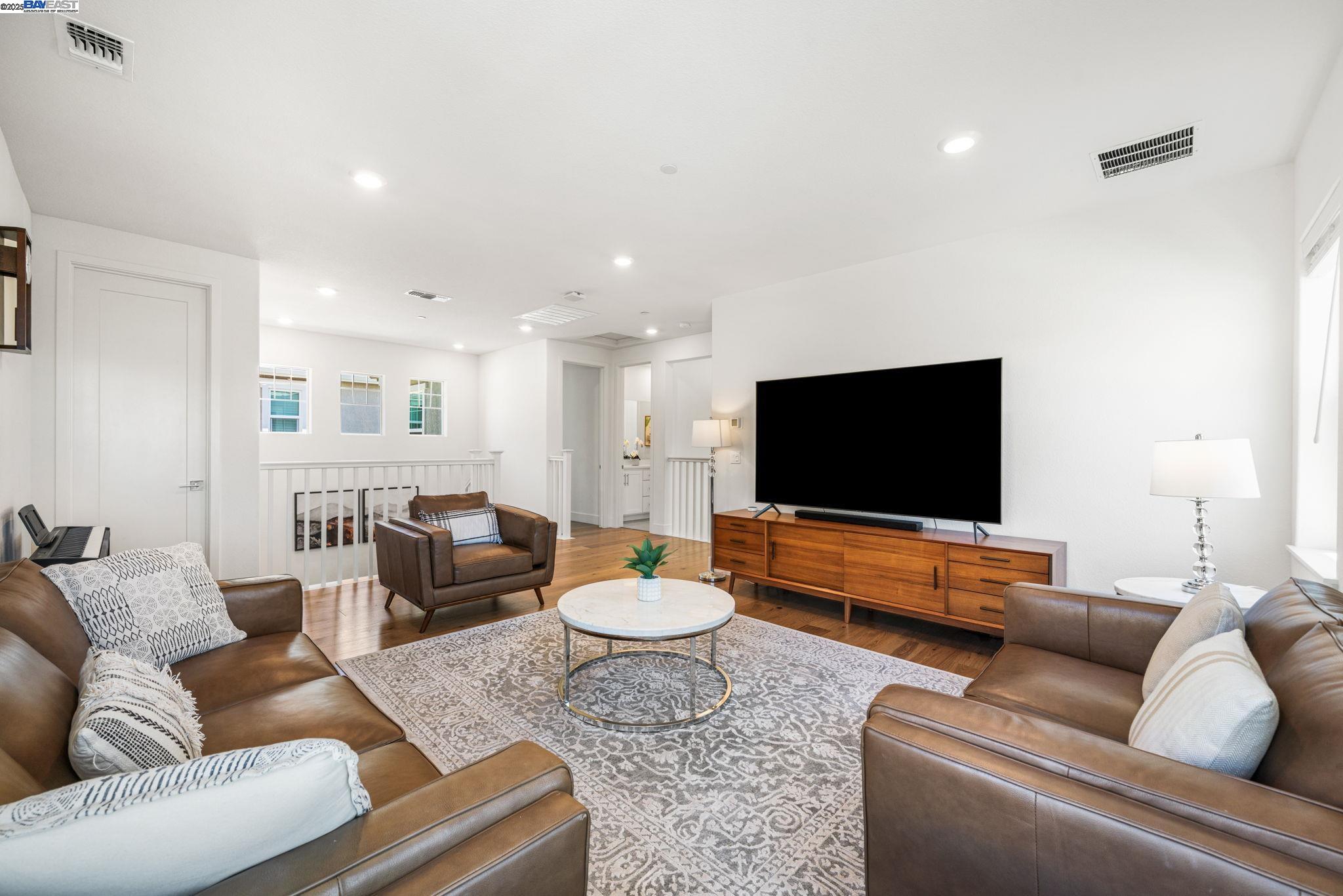 Detail Gallery Image 31 of 54 For 2552 Veneto Ct, San Ramon,  CA 94583 - 4 Beds | 3 Baths