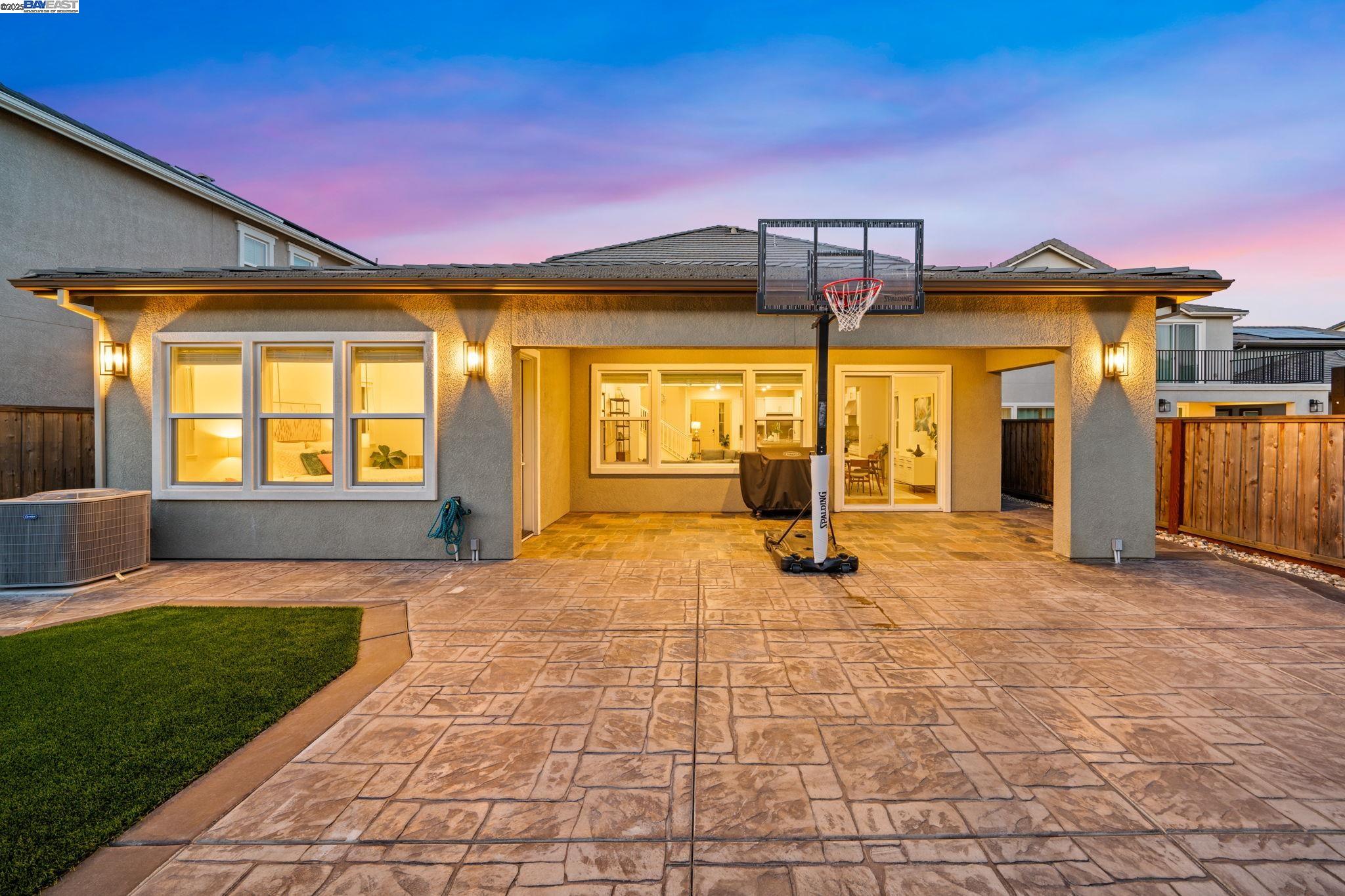 Detail Gallery Image 37 of 54 For 2552 Veneto Ct, San Ramon,  CA 94583 - 4 Beds | 3 Baths