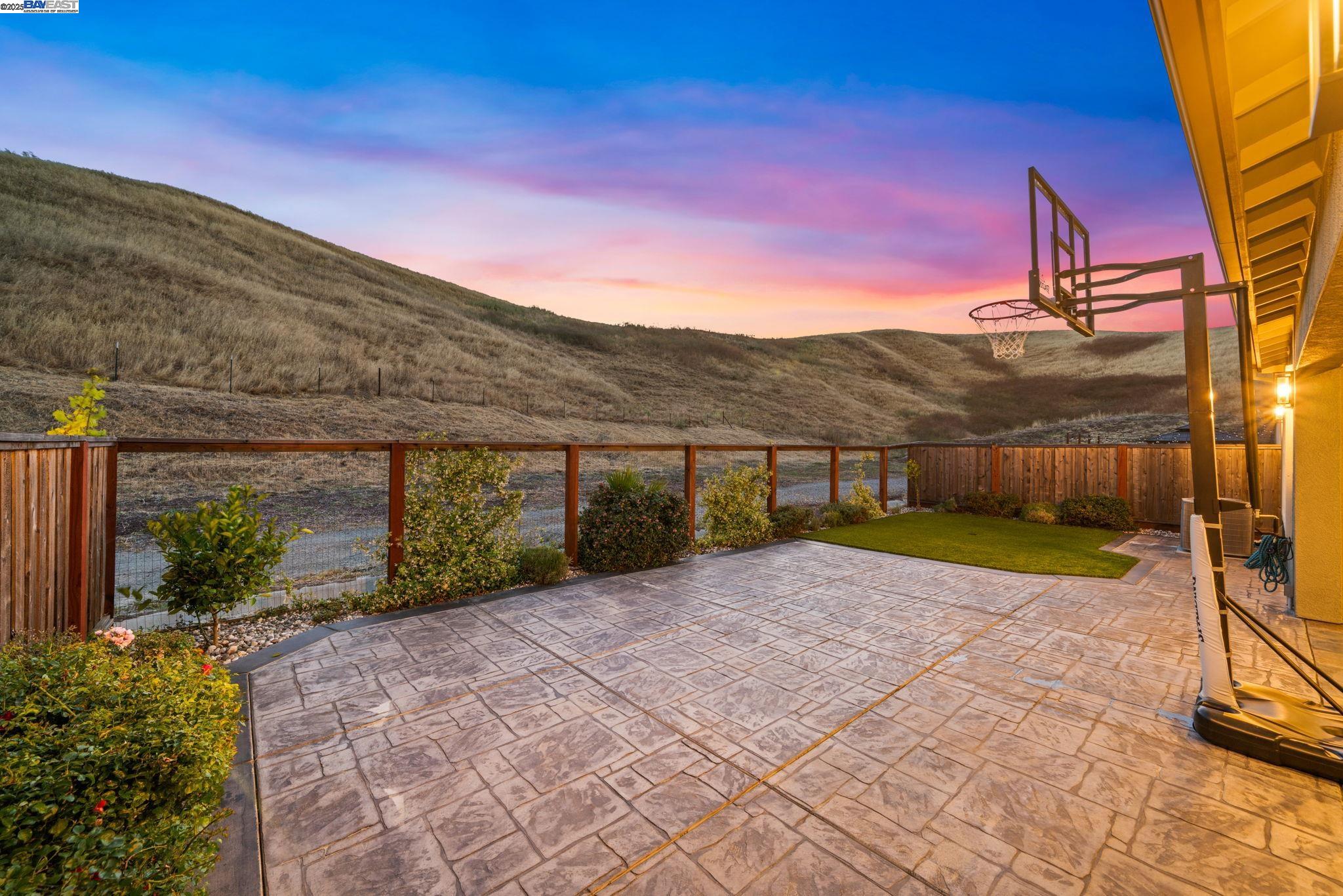 Detail Gallery Image 42 of 54 For 2552 Veneto Ct, San Ramon,  CA 94583 - 4 Beds | 3 Baths