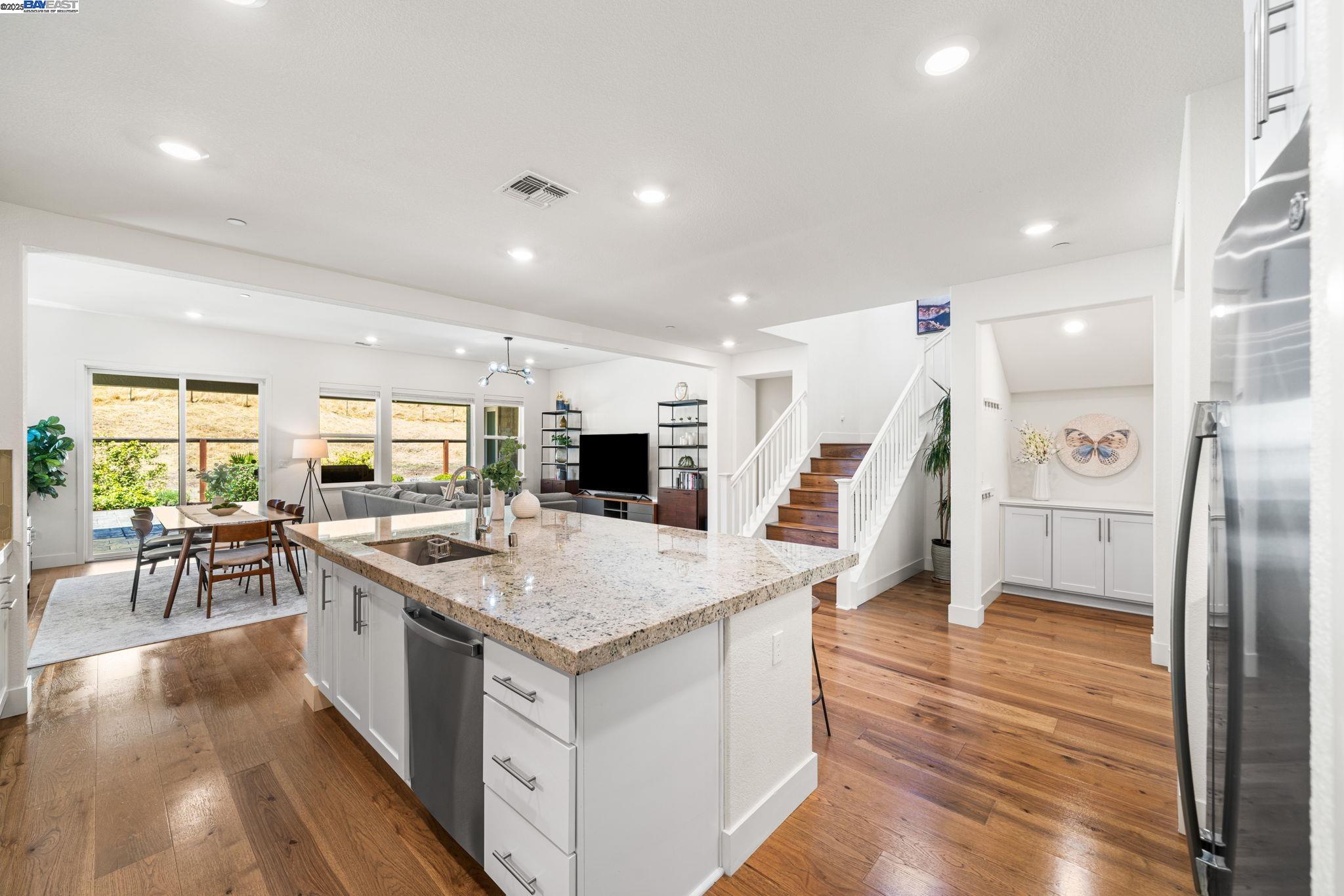 Detail Gallery Image 9 of 54 For 2552 Veneto Ct, San Ramon,  CA 94583 - 4 Beds | 3 Baths