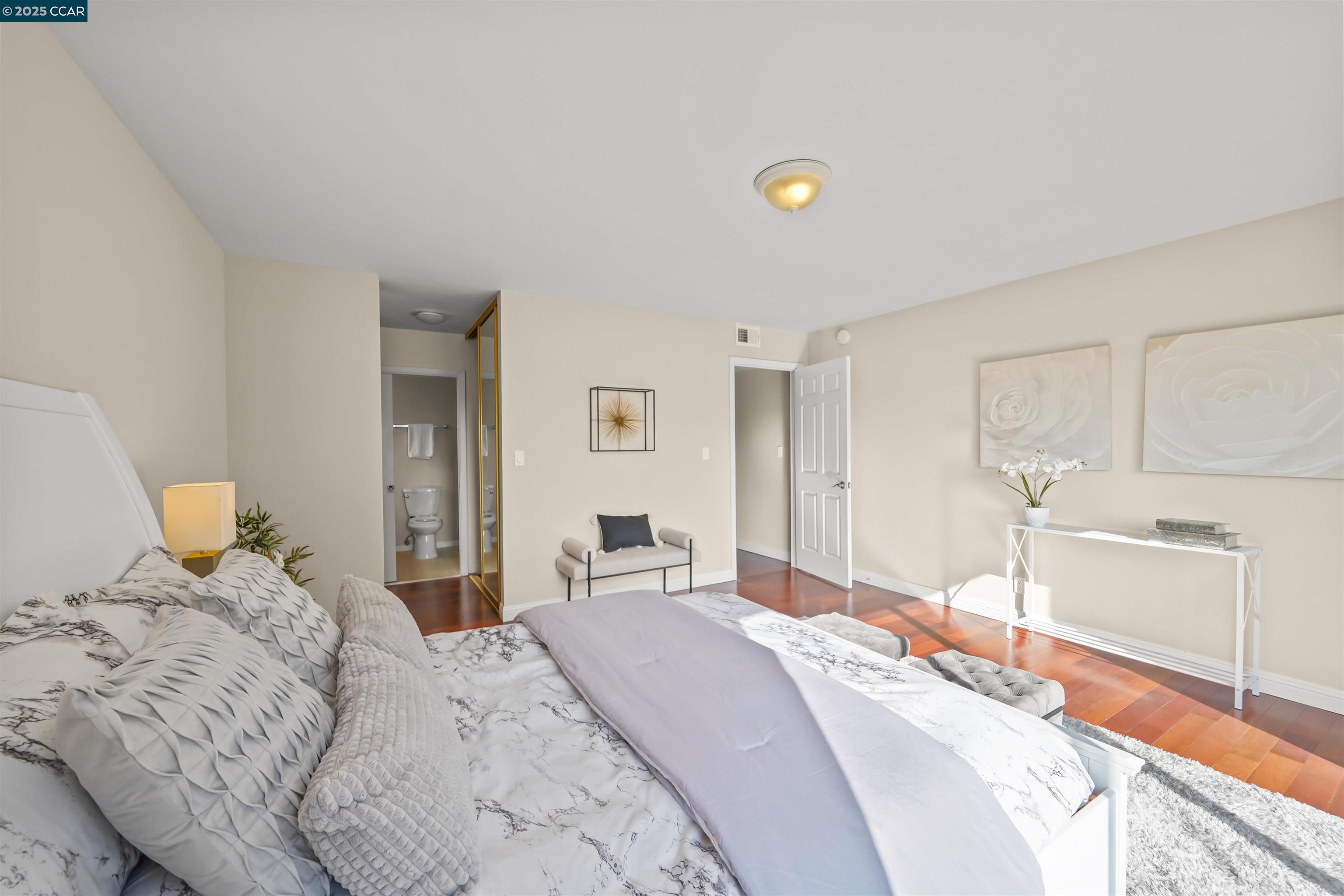 Detail Gallery Image 21 of 35 For 115 Hobart Ave #E,  San Mateo,  CA 94402 - 2 Beds | 2 Baths