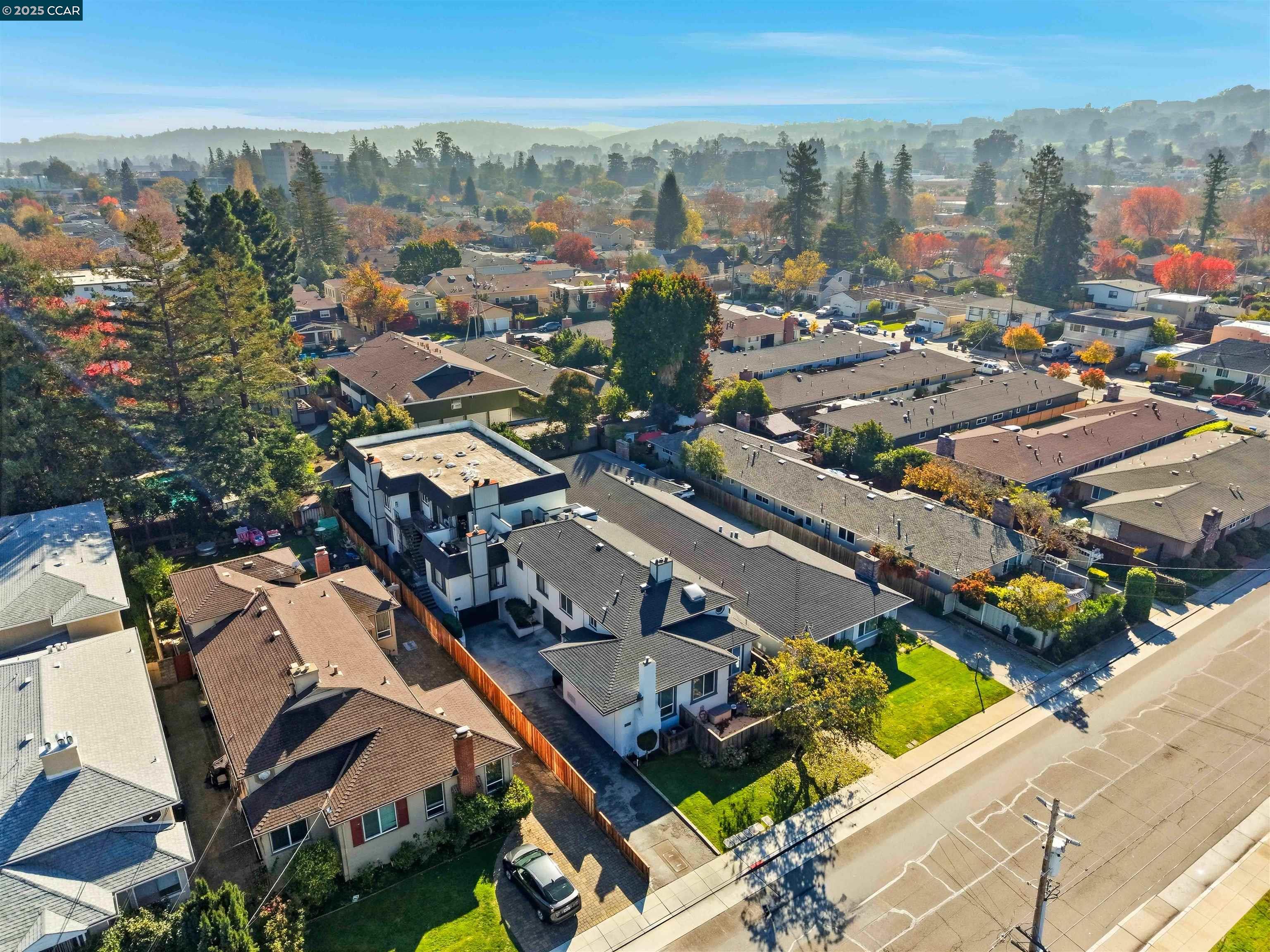 Detail Gallery Image 32 of 35 For 115 Hobart Ave #E,  San Mateo,  CA 94402 - 2 Beds | 2 Baths