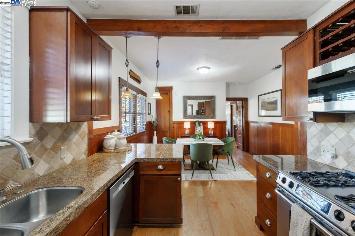 Detail Gallery Image 11 of 34 For 905 S Livermore Ave, Livermore,  CA 94550 - 2 Beds | 1 Baths