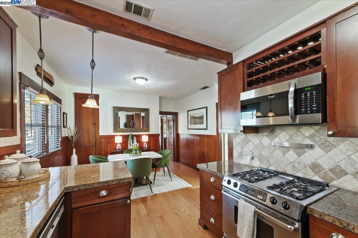 Detail Gallery Image 13 of 34 For 905 S Livermore Ave, Livermore,  CA 94550 - 2 Beds | 1 Baths