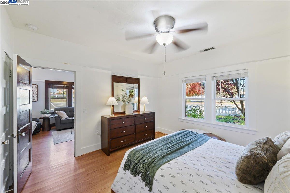 Detail Gallery Image 15 of 34 For 905 S Livermore Ave, Livermore,  CA 94550 - 2 Beds | 1 Baths