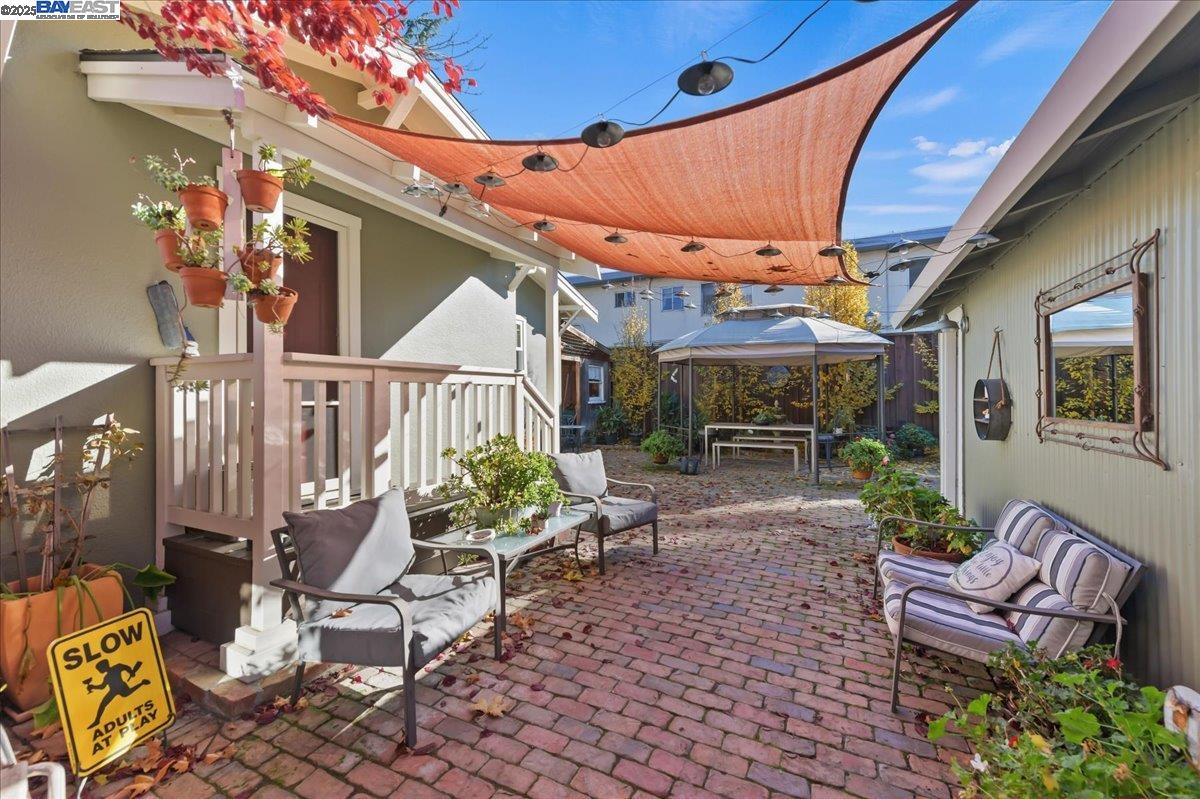 Detail Gallery Image 32 of 34 For 905 S Livermore Ave, Livermore,  CA 94550 - 2 Beds | 1 Baths