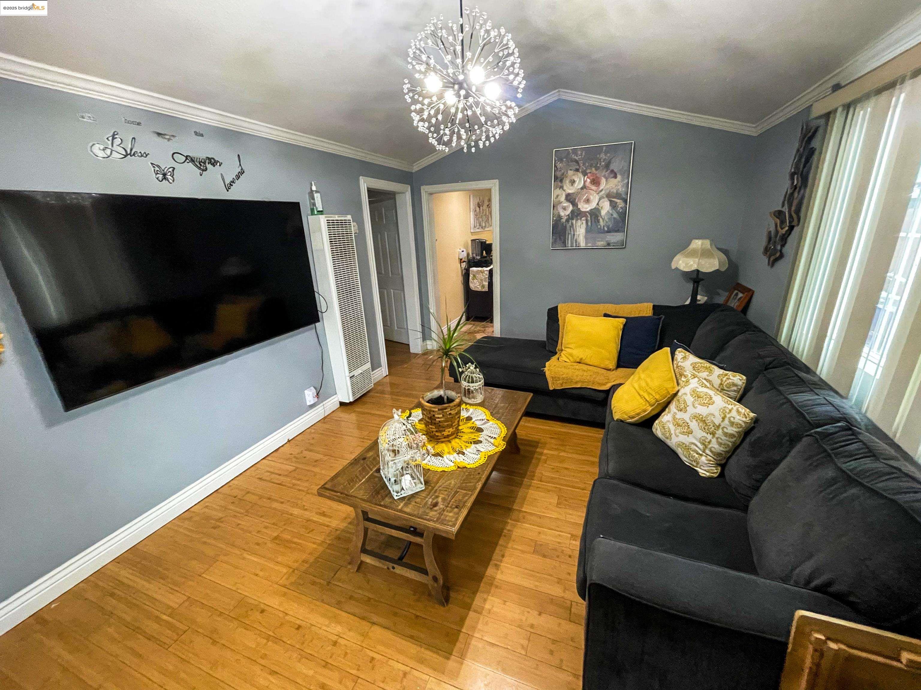 Detail Gallery Image 11 of 34 For 27777 E 12th St, Hayward,  CA 94544 - 3 Beds | 2 Baths