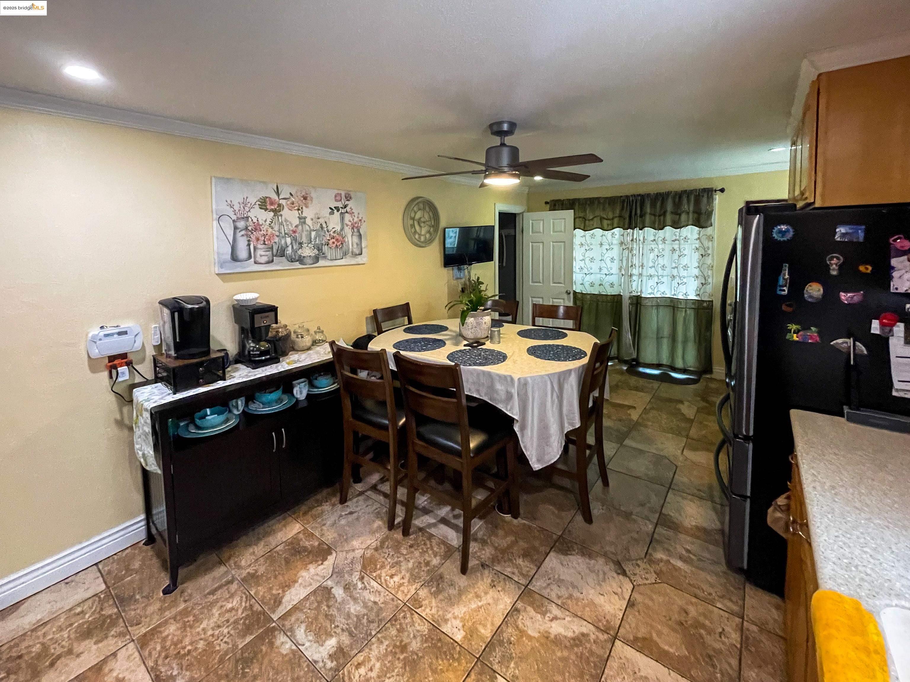 Detail Gallery Image 16 of 34 For 27777 E 12th St, Hayward,  CA 94544 - 3 Beds | 2 Baths