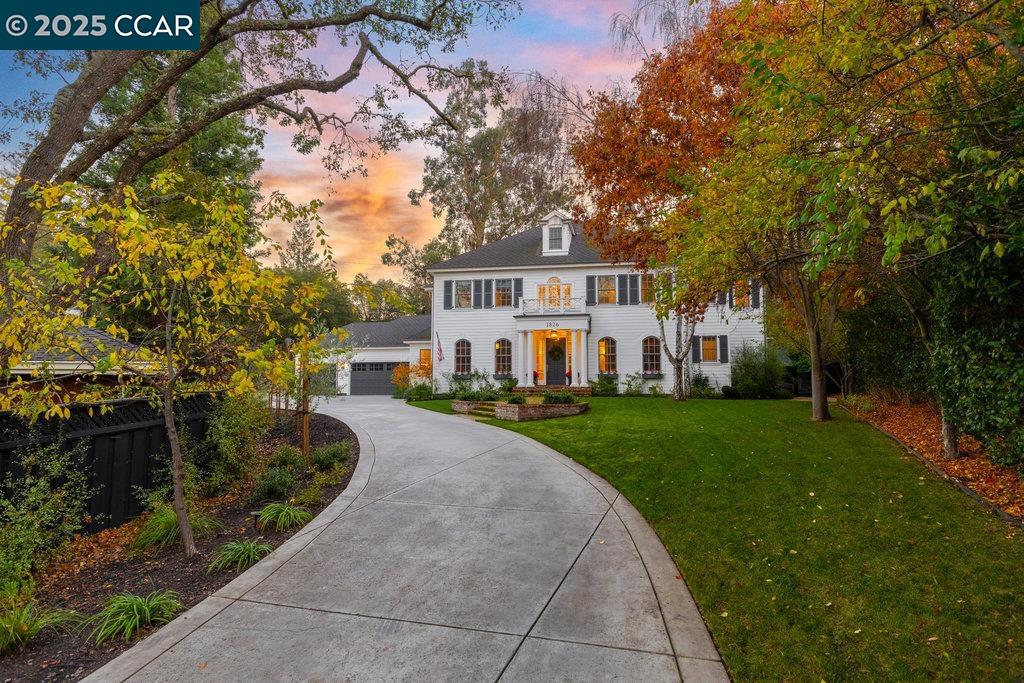 Detail Gallery Image 2 of 55 For 1826 Alameda Diablo, Diablo,  CA 94528 - 5 Beds | 4/1 Baths