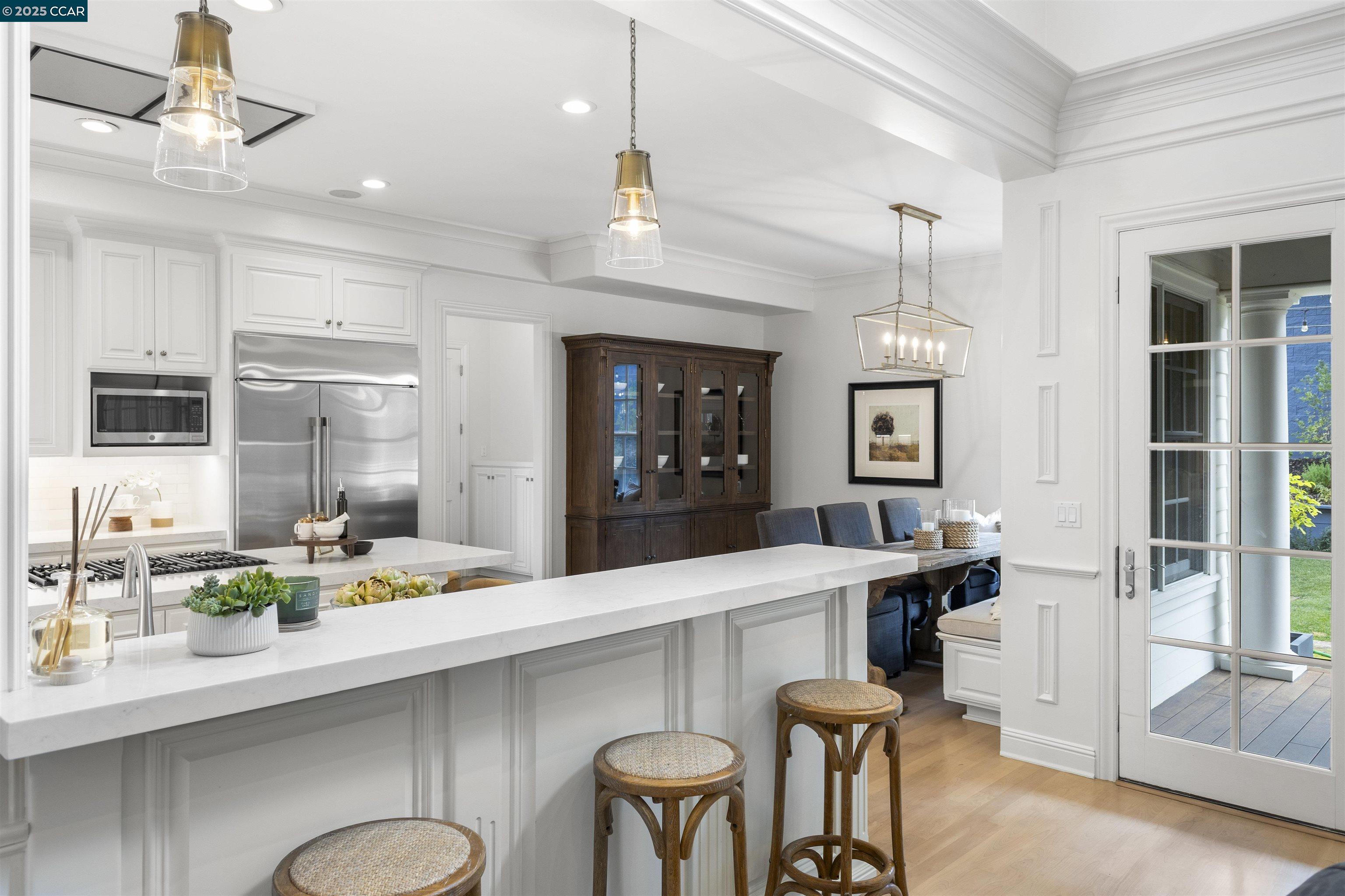 Detail Gallery Image 13 of 59 For 1826 Alameda Diablo, Diablo,  CA 94528 - 5 Beds | 4/1 Baths