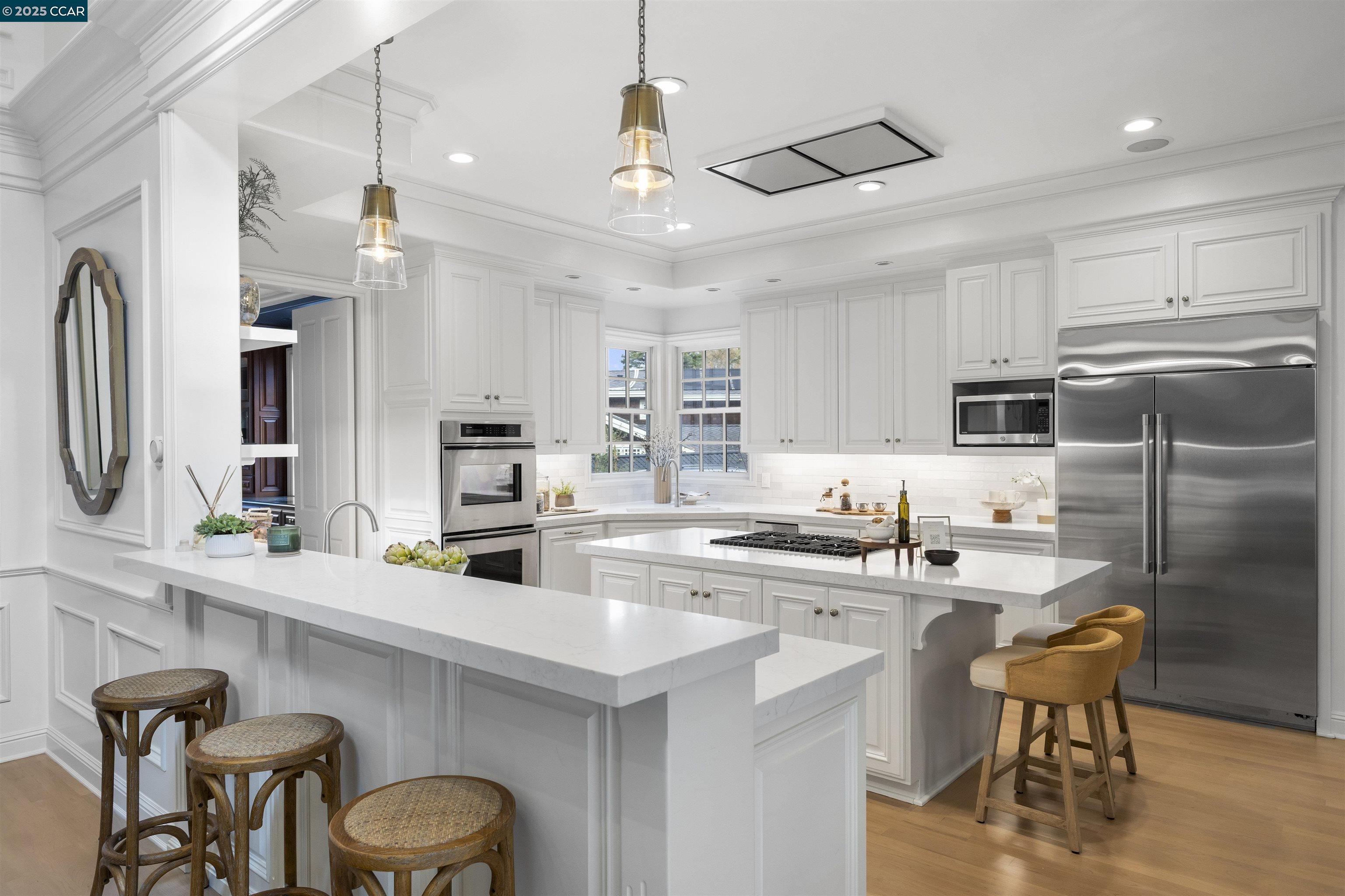 Detail Gallery Image 16 of 59 For 1826 Alameda Diablo, Diablo,  CA 94528 - 5 Beds | 4/1 Baths