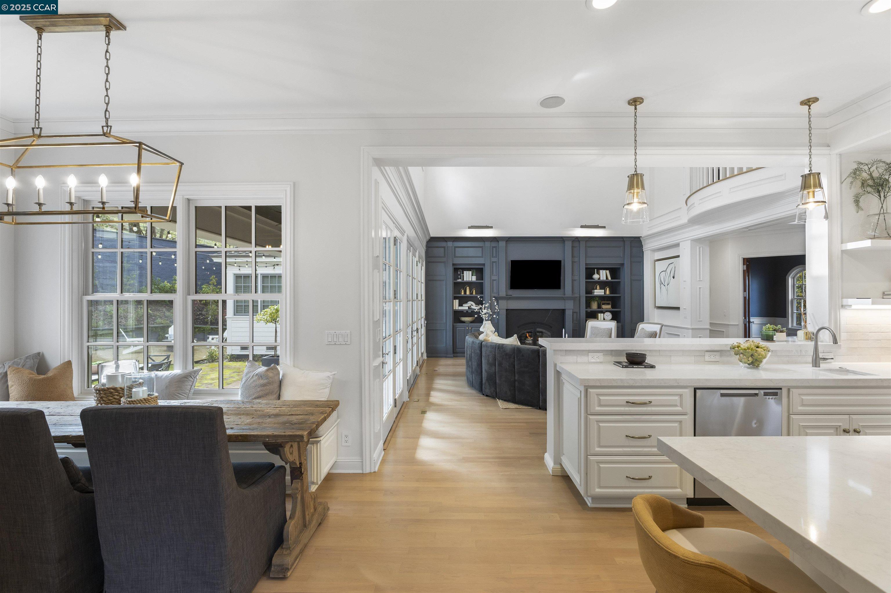 Detail Gallery Image 19 of 59 For 1826 Alameda Diablo, Diablo,  CA 94528 - 5 Beds | 4/1 Baths