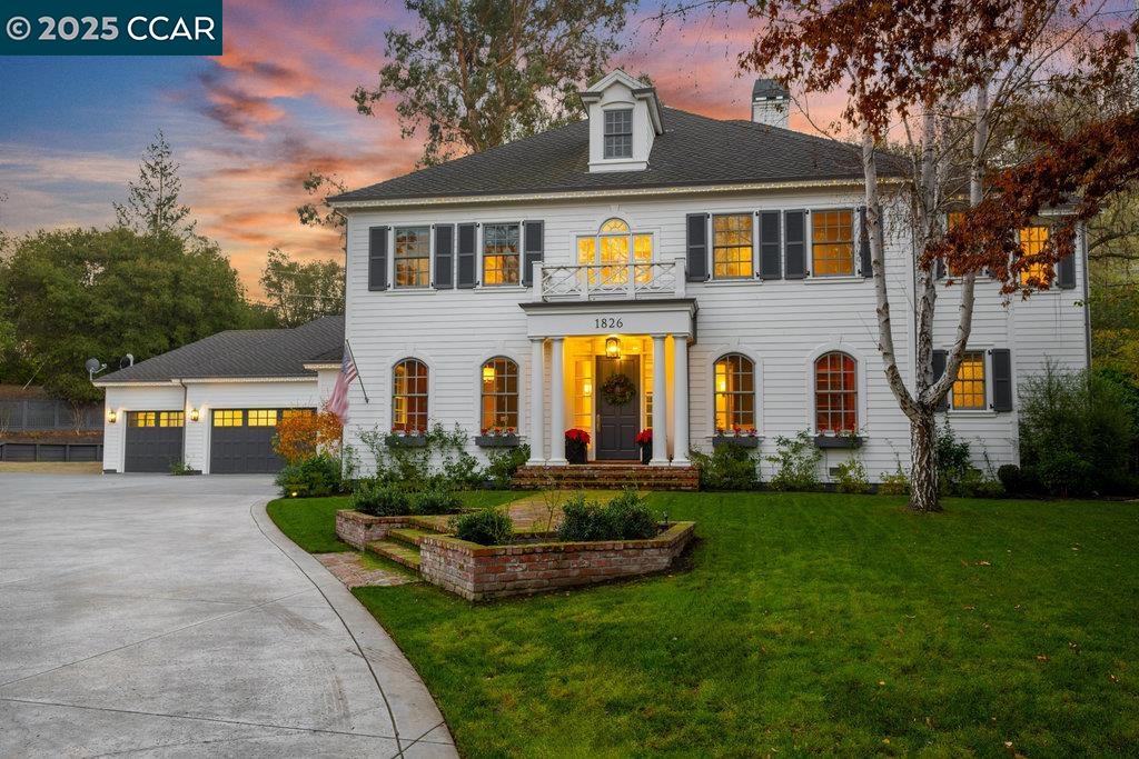 Detail Gallery Image 3 of 55 For 1826 Alameda Diablo, Diablo,  CA 94528 - 5 Beds | 4/1 Baths