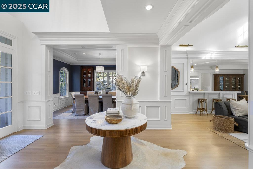 Detail Gallery Image 22 of 59 For 1826 Alameda Diablo, Diablo,  CA 94528 - 5 Beds | 4/1 Baths