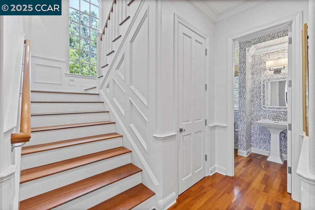 Detail Gallery Image 32 of 59 For 1826 Alameda Diablo, Diablo,  CA 94528 - 5 Beds | 4/1 Baths