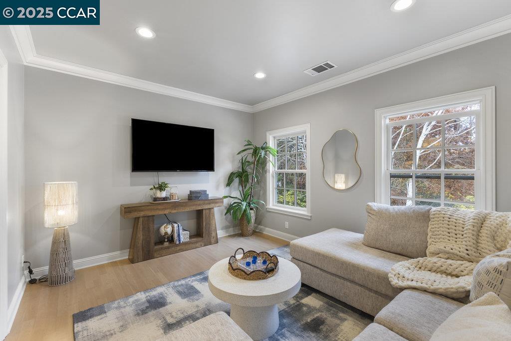 Detail Gallery Image 33 of 59 For 1826 Alameda Diablo, Diablo,  CA 94528 - 5 Beds | 4/1 Baths